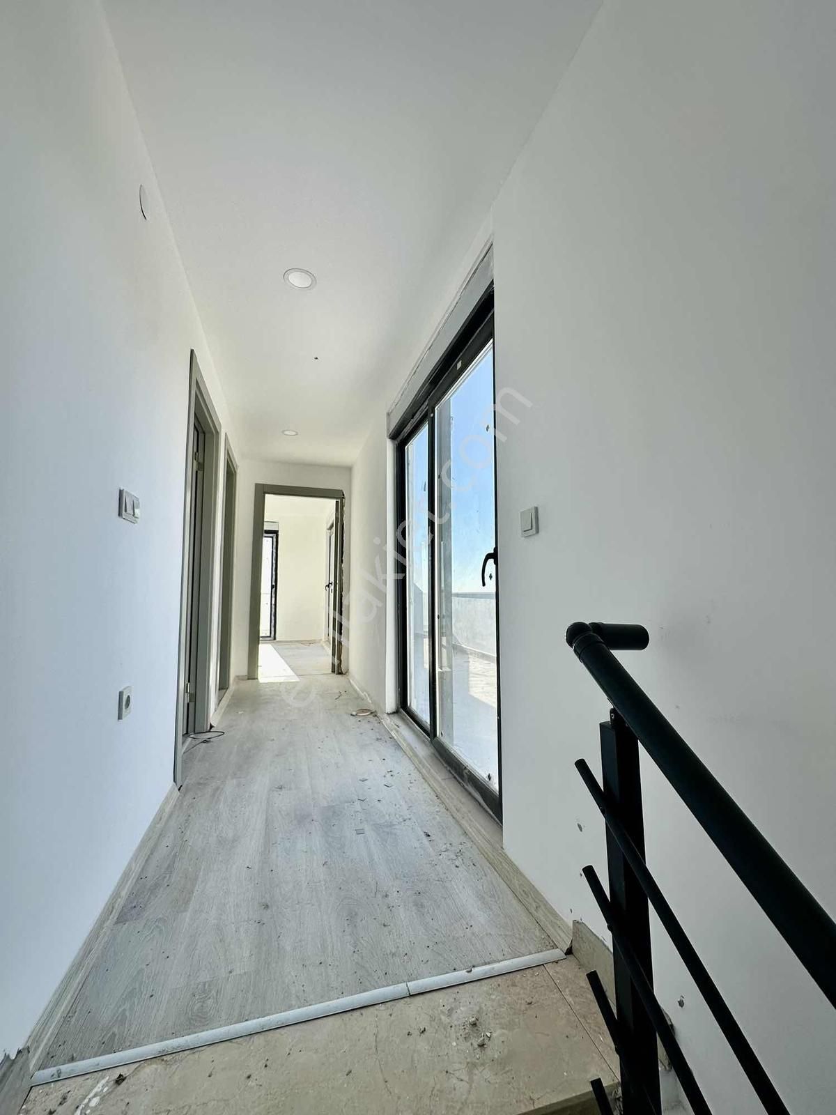 Alanya Çıplaklı'da Manzaralı 2+1 Sıfır Daire - Görsel 10