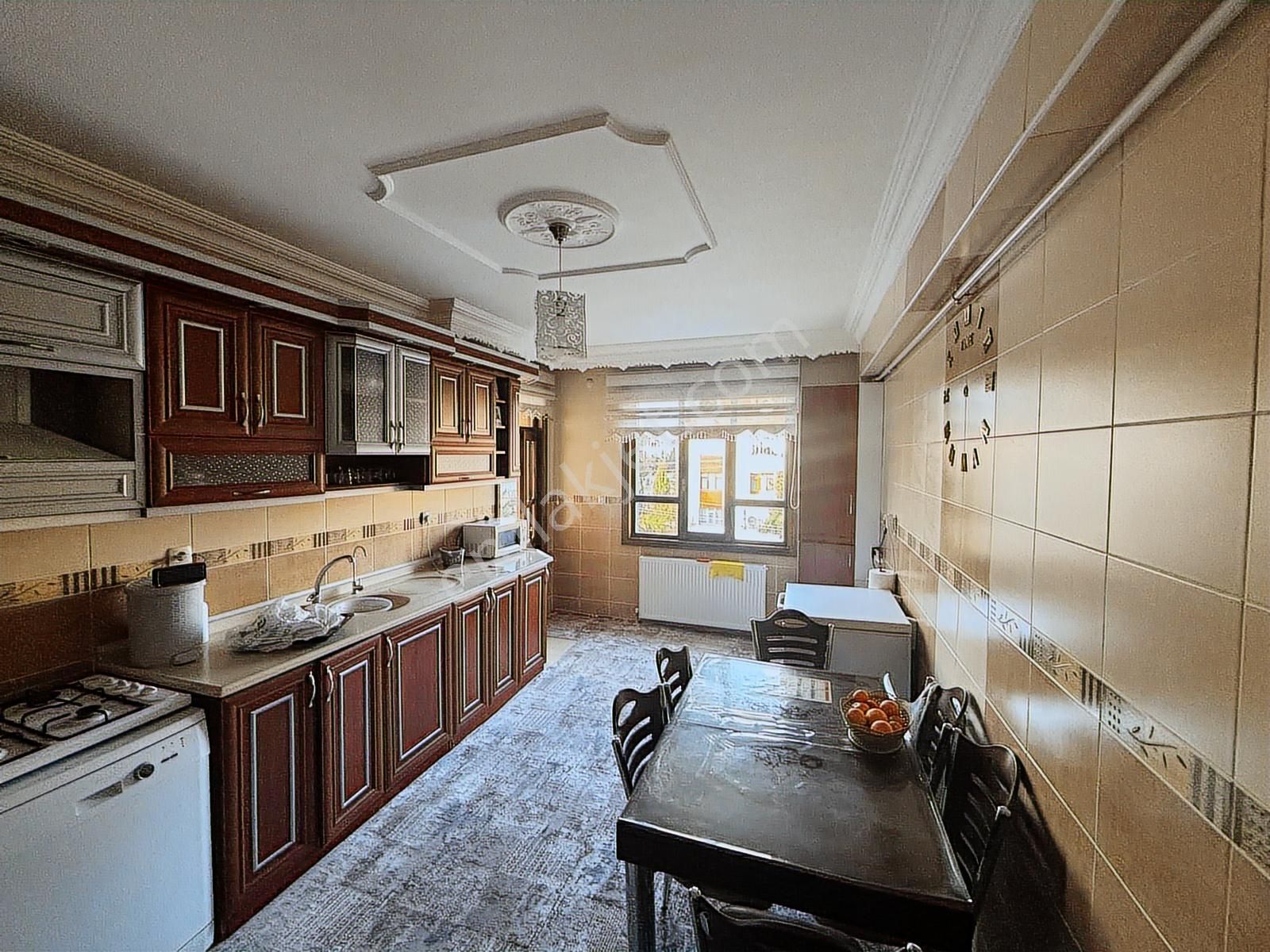Orhan Gazi Gayrimenkul 3+1 170m2 Daire M.akif Mh.de Postane Yanı - Görsel 27