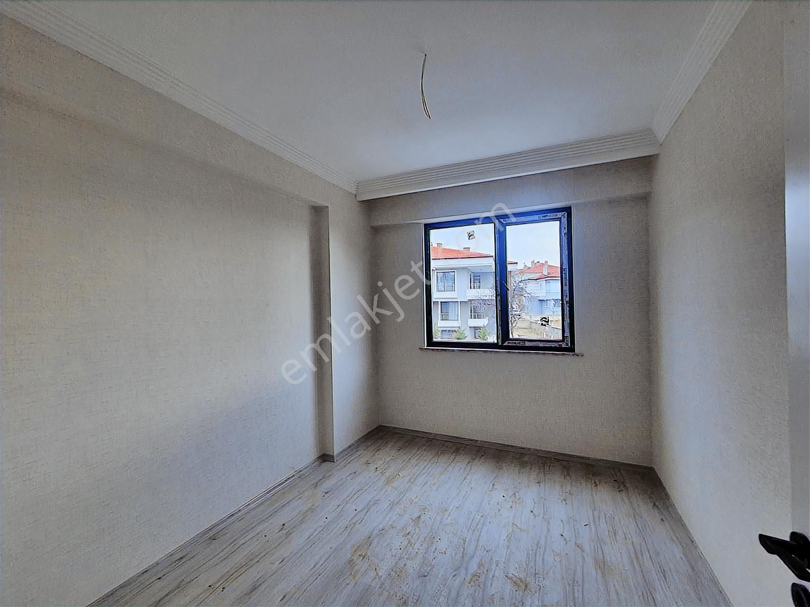 Orhan Gaziden Sıfır Arakat Asansörlü Siteiçi K.otoprklı 2+1daire - Görsel 24