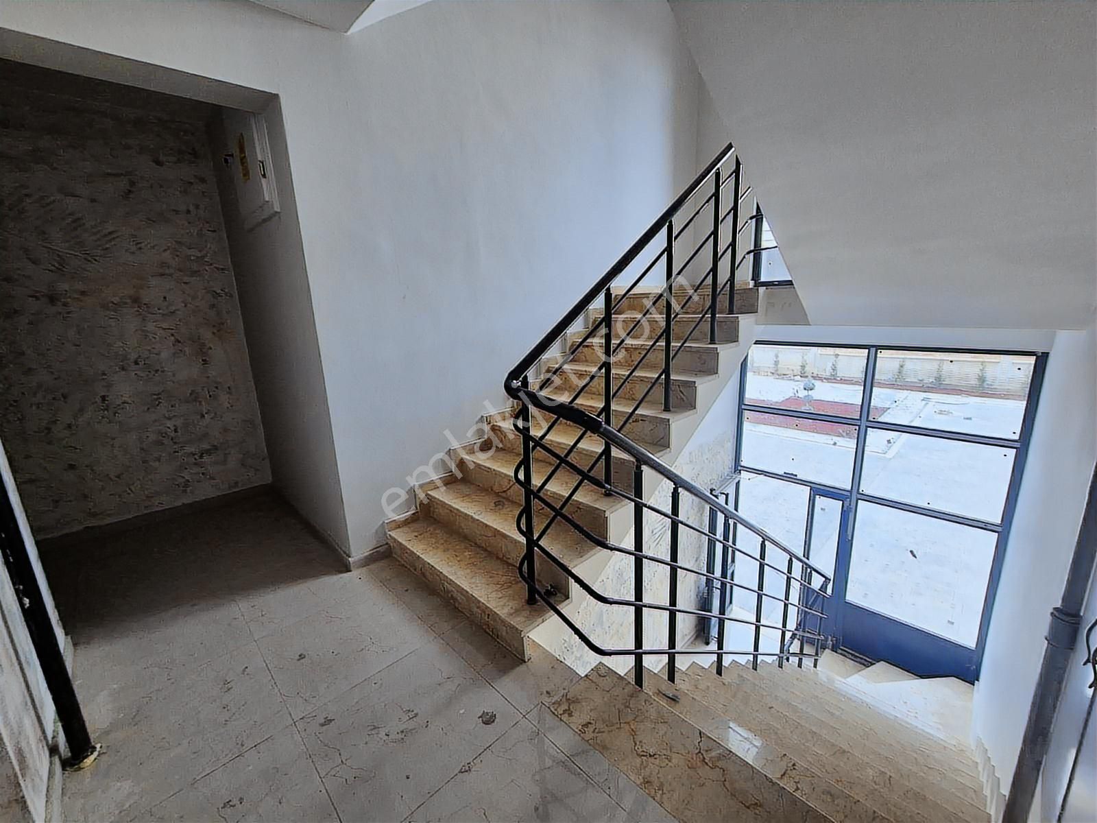 Orhan Gaziden Sıfır Arakat Asansörlü Siteiçi K.otoprklı 2+1daire - Görsel 31