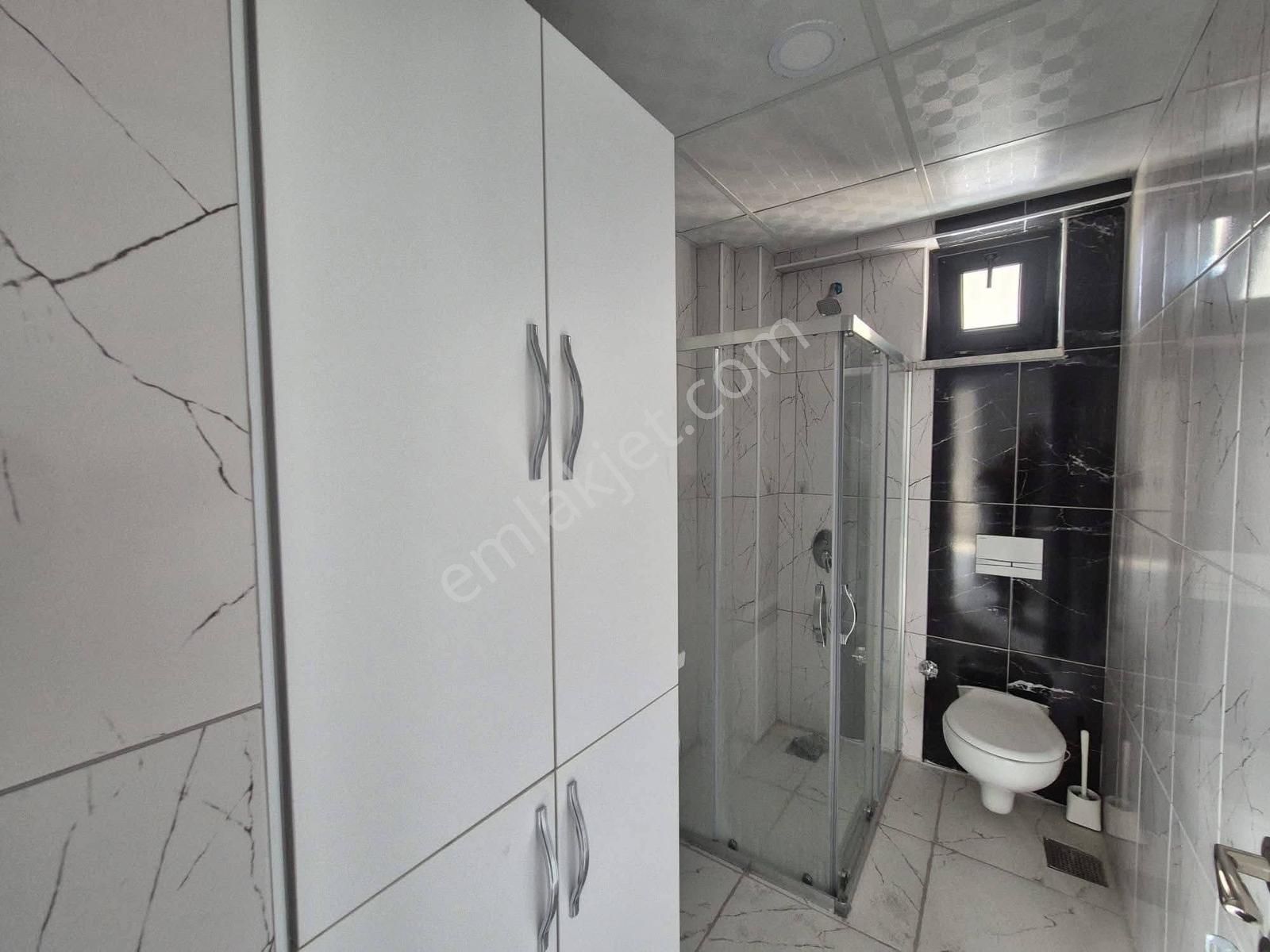 Arakat 3+1daire Eminevim Fuzulevime Uygun Abdülhamidhan Cd.yanı. - Görsel 6