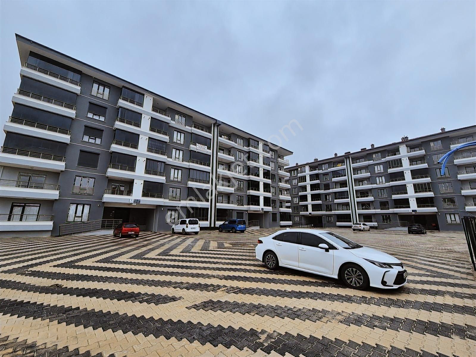 Orhangazi Den Nova Avm.arkası Arakat 3+1 Sıfır Asansörlü Siteiçi - Görsel 9