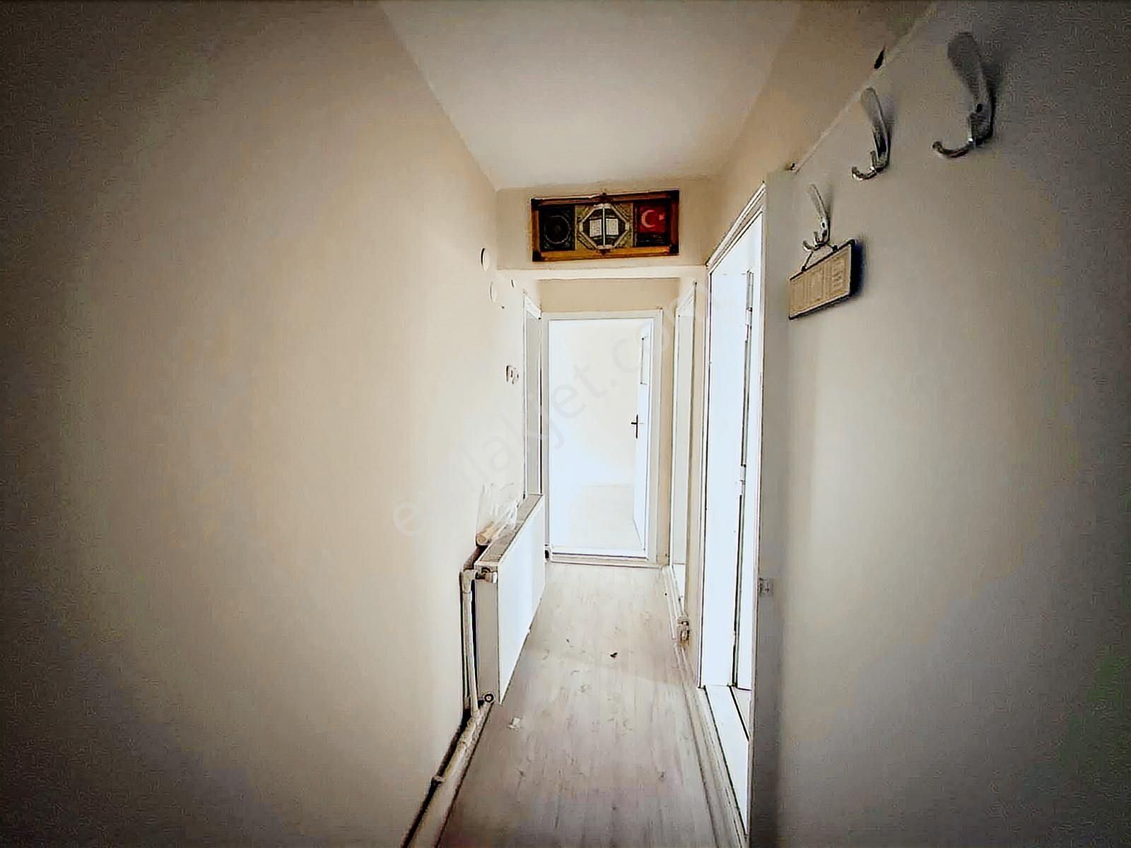 Tramvaya Ve İst.yoluna 200mt Mesafede Kombili 2+1 Bakımlı Daire. - Görsel 12