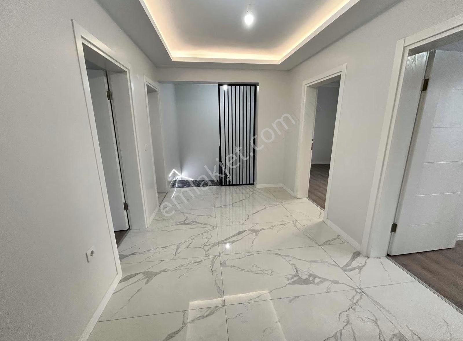 Sakarya Tepekum Mahallesinde Merkezi Konumda Sıfır 4+1 Müstakil - Görsel 10