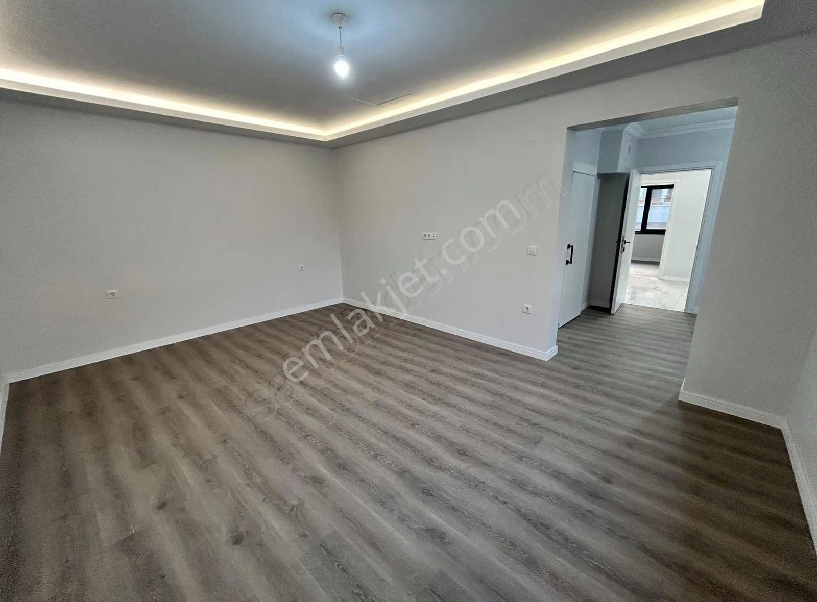 Sakarya Tepekum Mahallesinde Merkezi Konumda Sıfır 4+1 Müstakil - Görsel 8