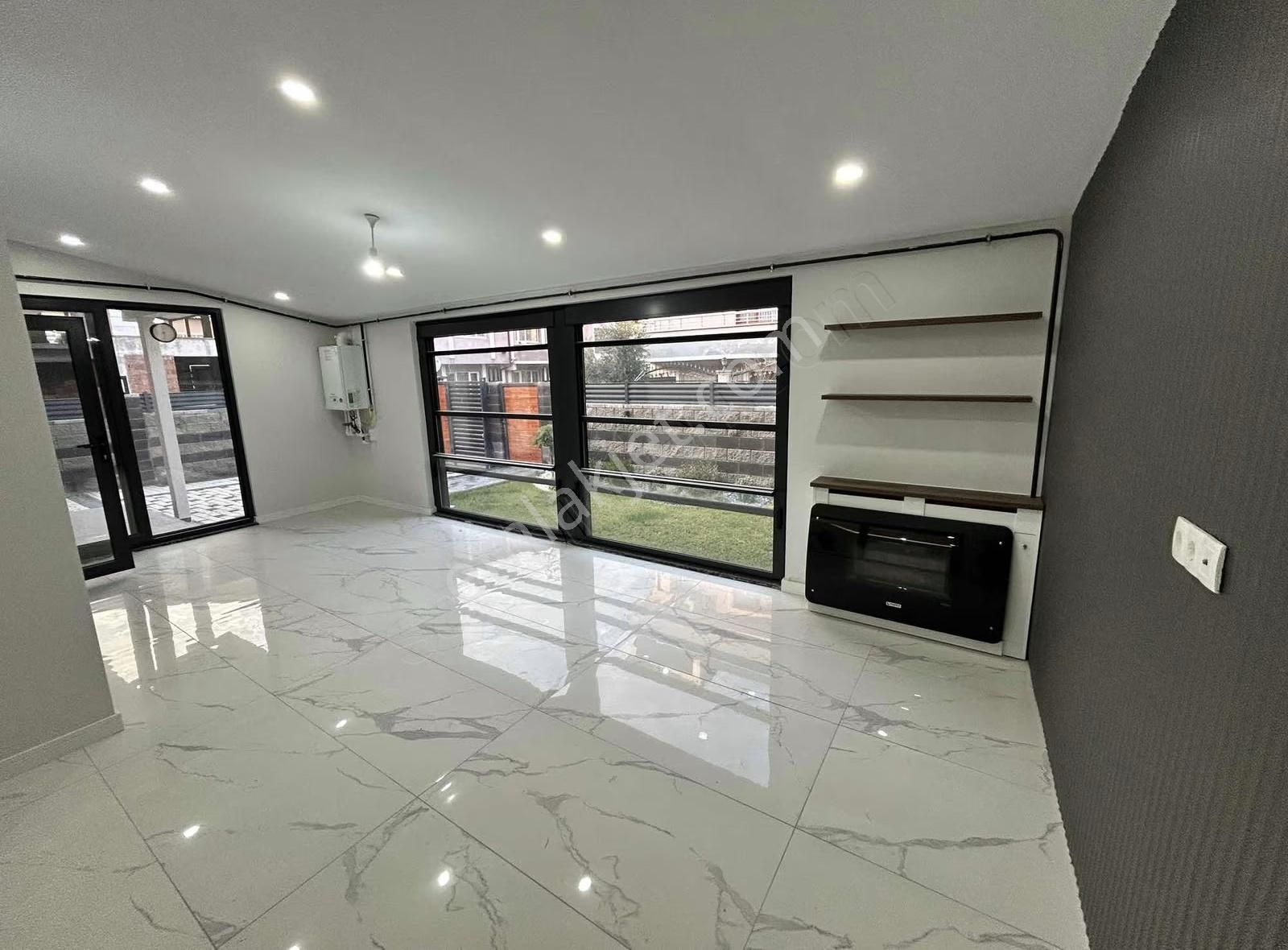 Sakarya Tepekum Mahallesinde Merkezi Konumda Sıfır 4+1 Müstakil - Görsel 11