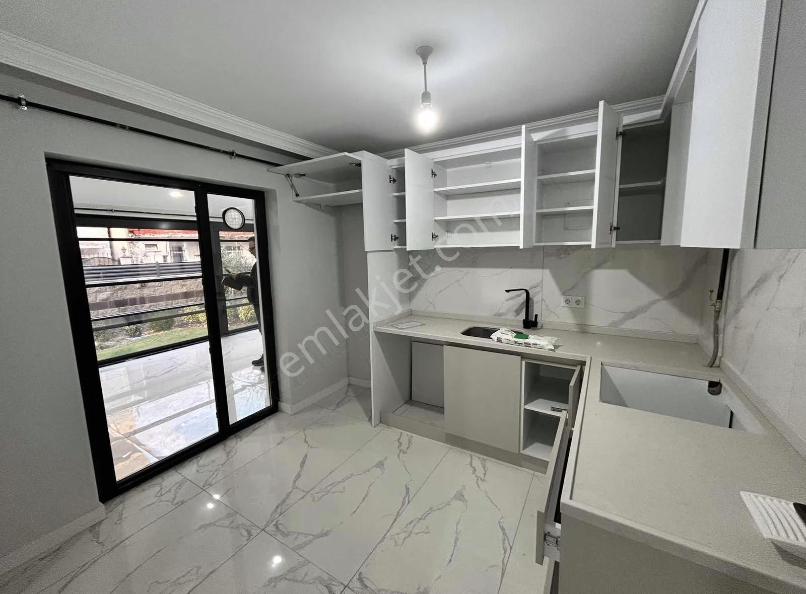 Sakarya Tepekum Mahallesinde Merkezi Konumda Sıfır 4+1 Müstakil - Görsel 15