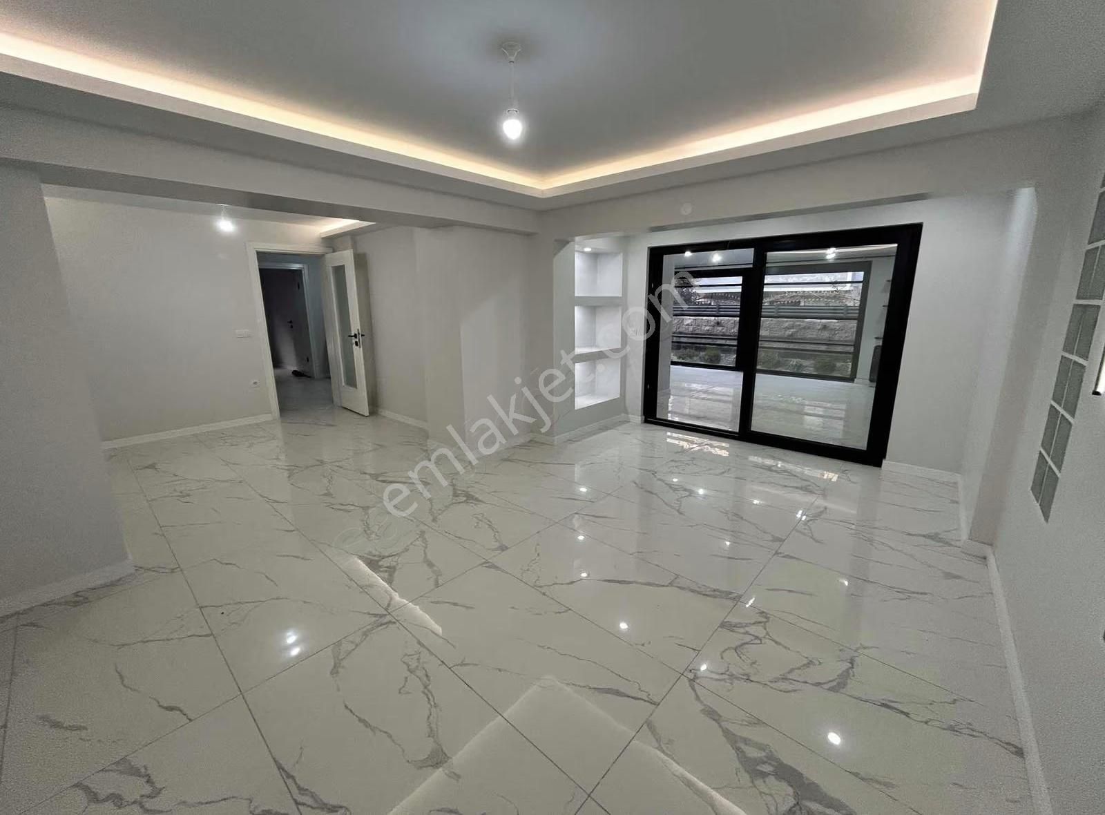 Sakarya Tepekum Mahallesinde Merkezi Konumda Sıfır 4+1 Müstakil - Görsel 9