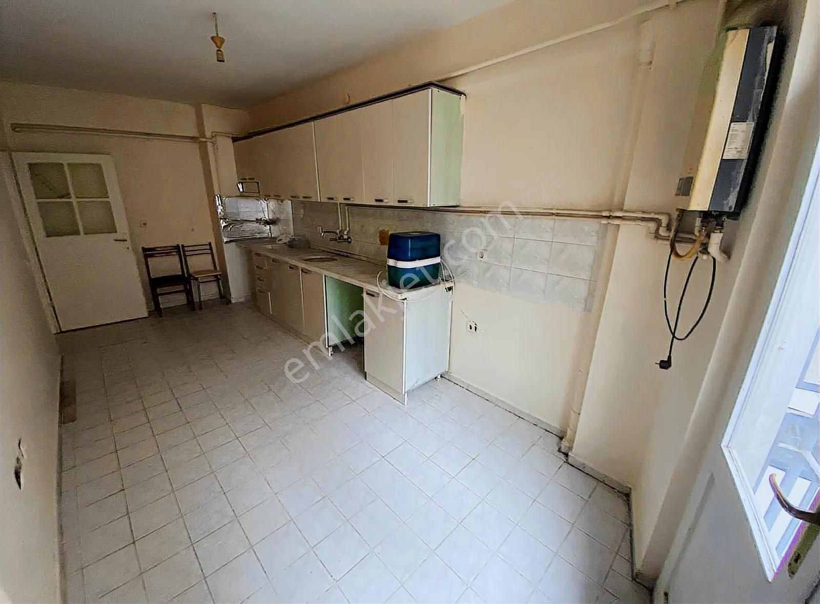 Çırağan Emlak'tan Hayriye Mah.cadde Yakını 3+1 Daire - Görsel 5