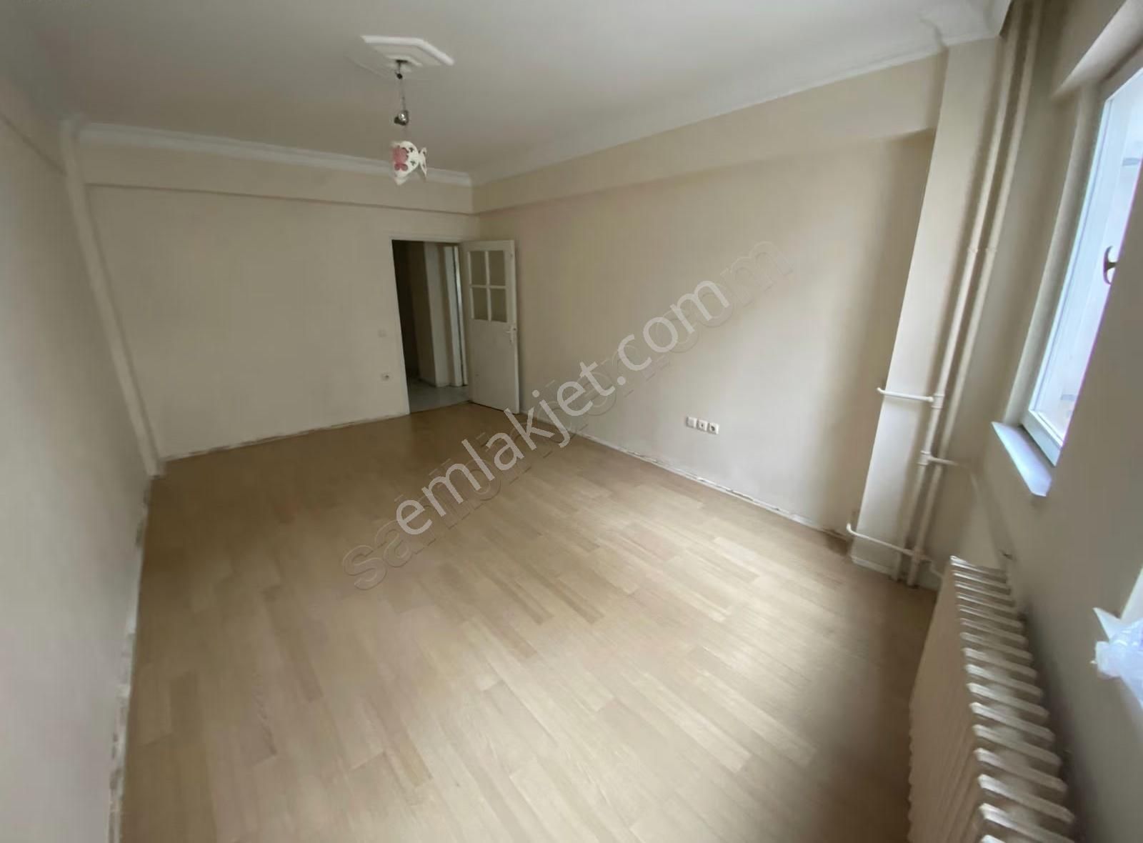 Çırağan Emlak'tan Hayriye Mah.cadde Yakını 3+1 Daire - Görsel 3