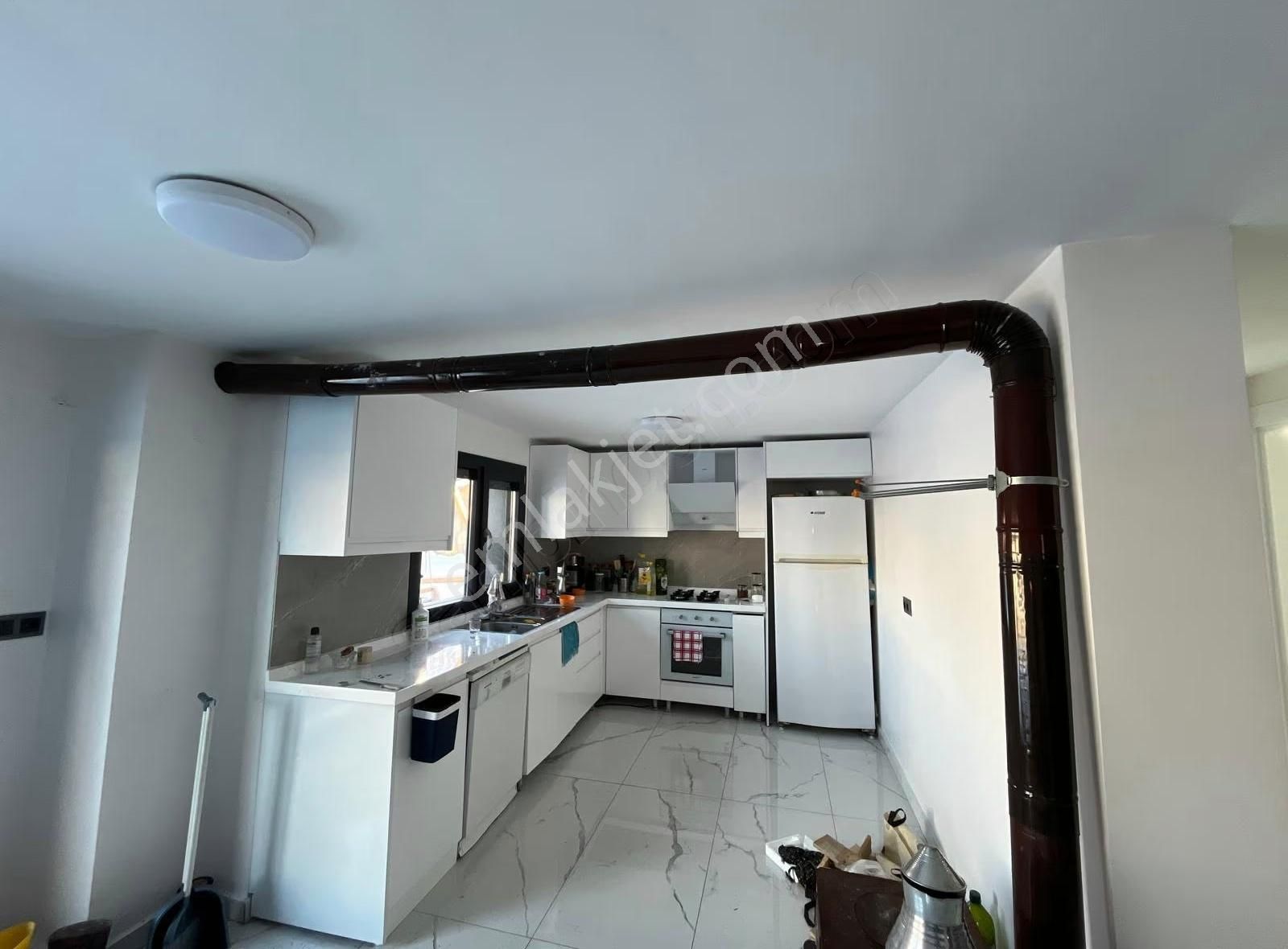 The Duru Team - Akyazı'da 7+2 Havuzlu Gerçek Bir Villa - Görsel 6