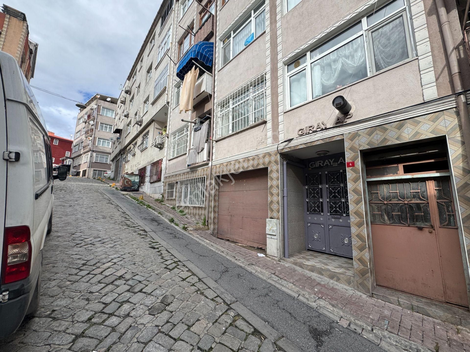 Turyap' Tan Fatih Kariye Camii' Ne Komşu Giriş Kat Satılık Daire - Görsel 11