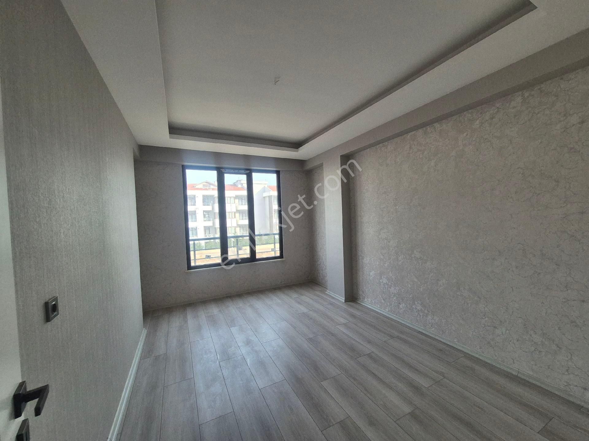 Orhan Gazi Den Kosova Mah.opet Petrol Karşısı Arakat Asansörlü Sıfır Daire - Görsel 4