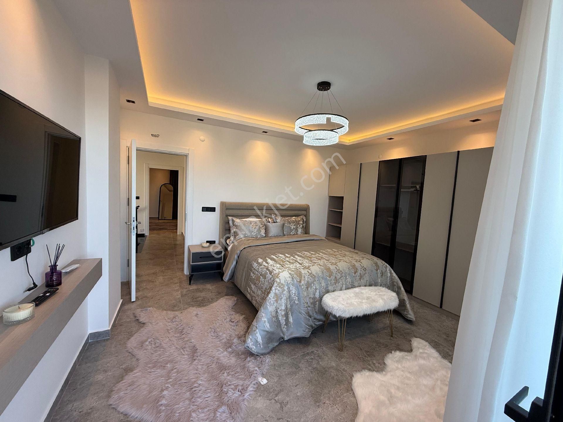 Kuşadası Davutlar Bölgesinde Ultra Lüks Doğa İle İç İçe Villa‎✨5 Oda 2 Salon - Görsel 16