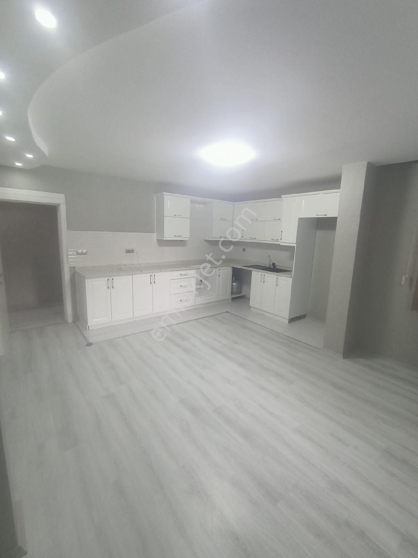 Kurttepe 3 Katlı Müstakil Evin 3 .katı Kiralıktır - Görsel 9