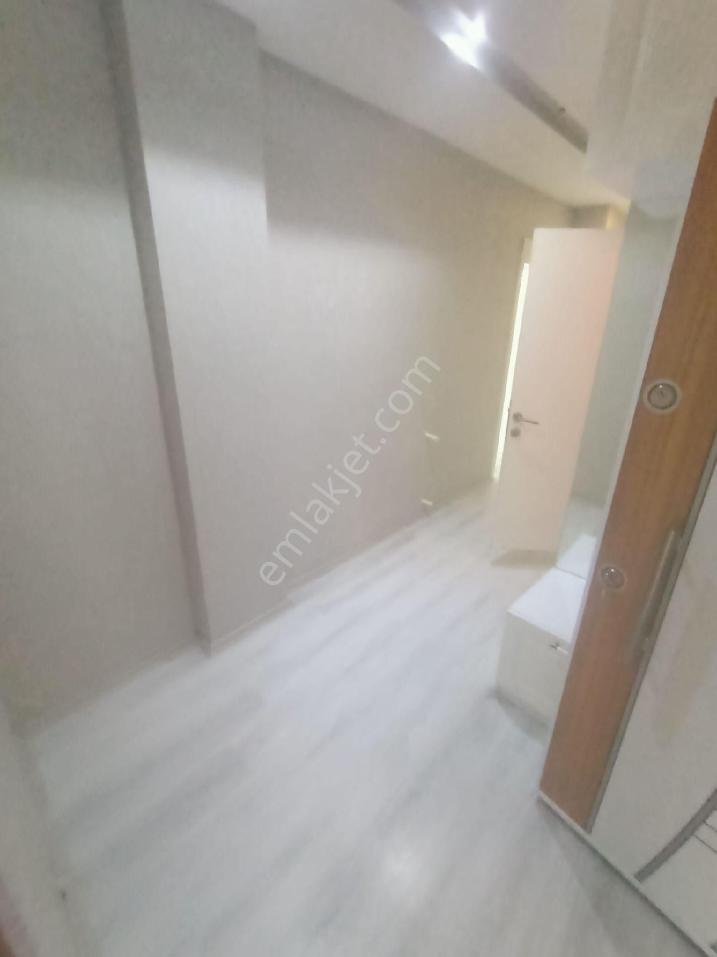 Kurttepe 3 Katlı Müstakil Evin 3 .katı Kiralıktır - Görsel 14