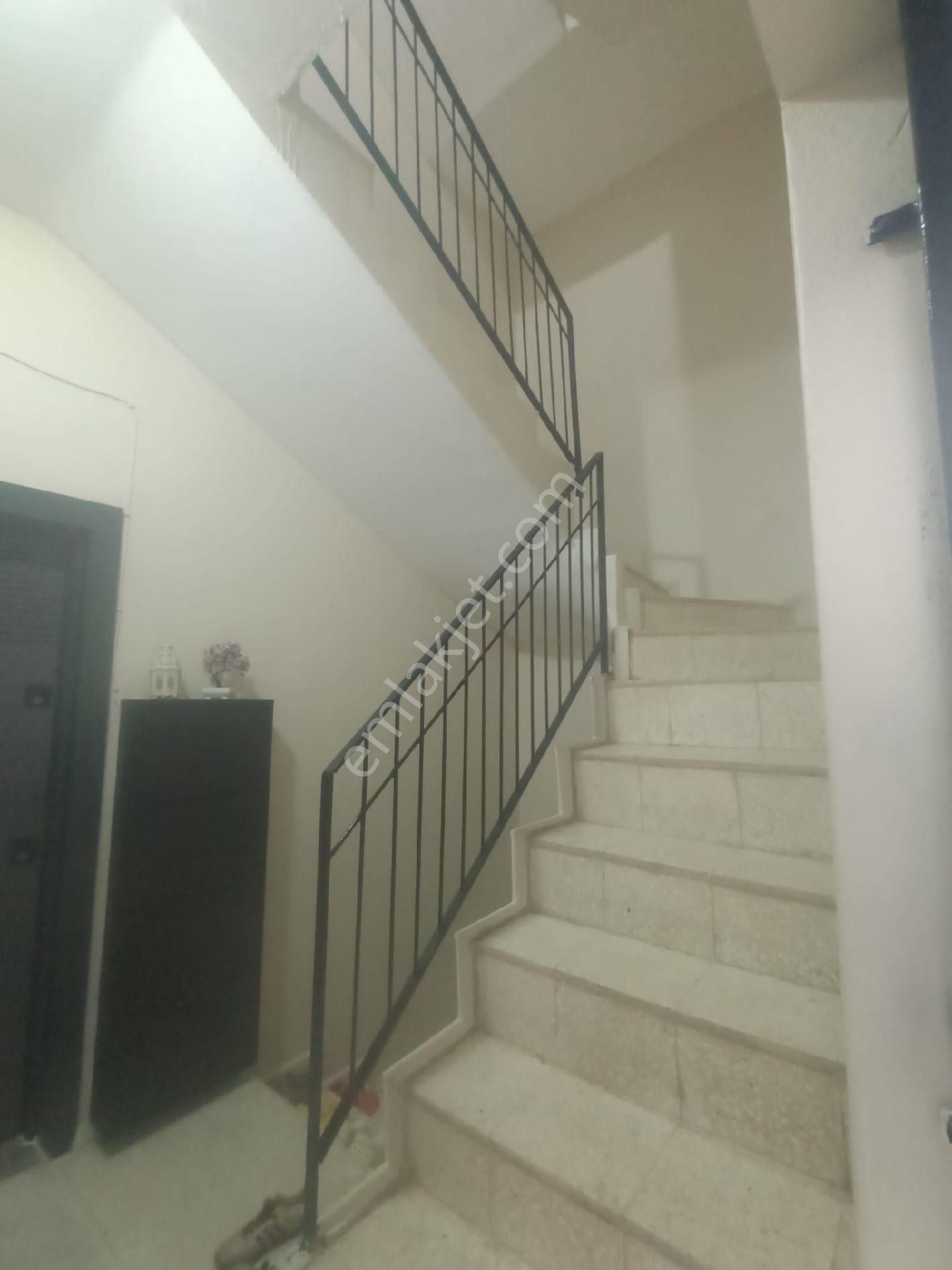 Kurttepe 3 Katlı Müstakil Evin 3 .katı Kiralıktır - Görsel 20