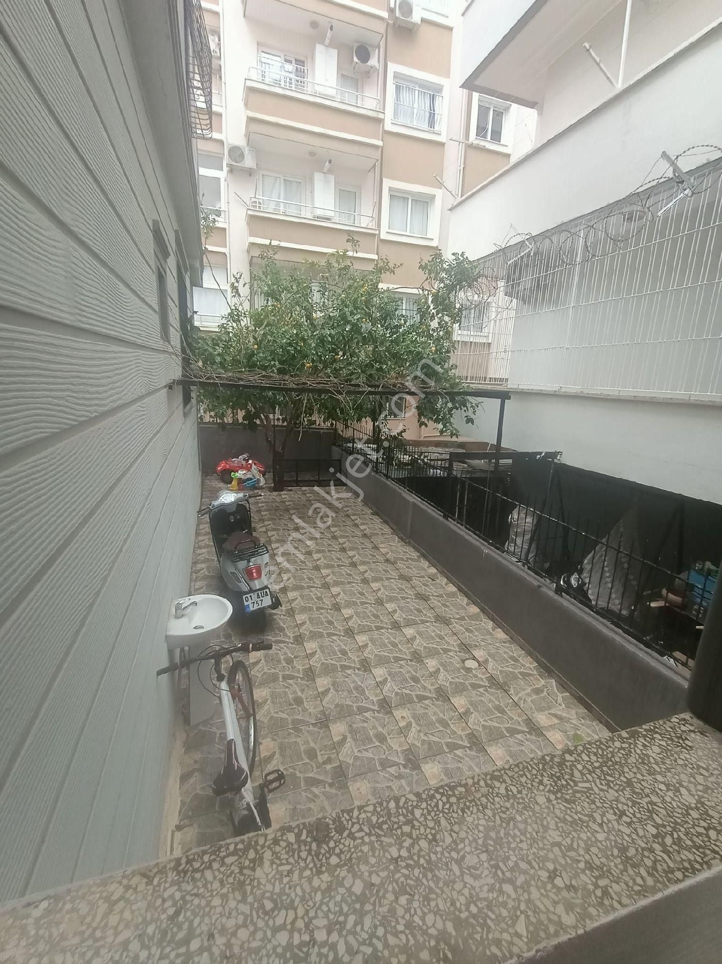 Kurttepe 3 Katlı Müstakil Evin 3 .katı Kiralıktır - Görsel 22