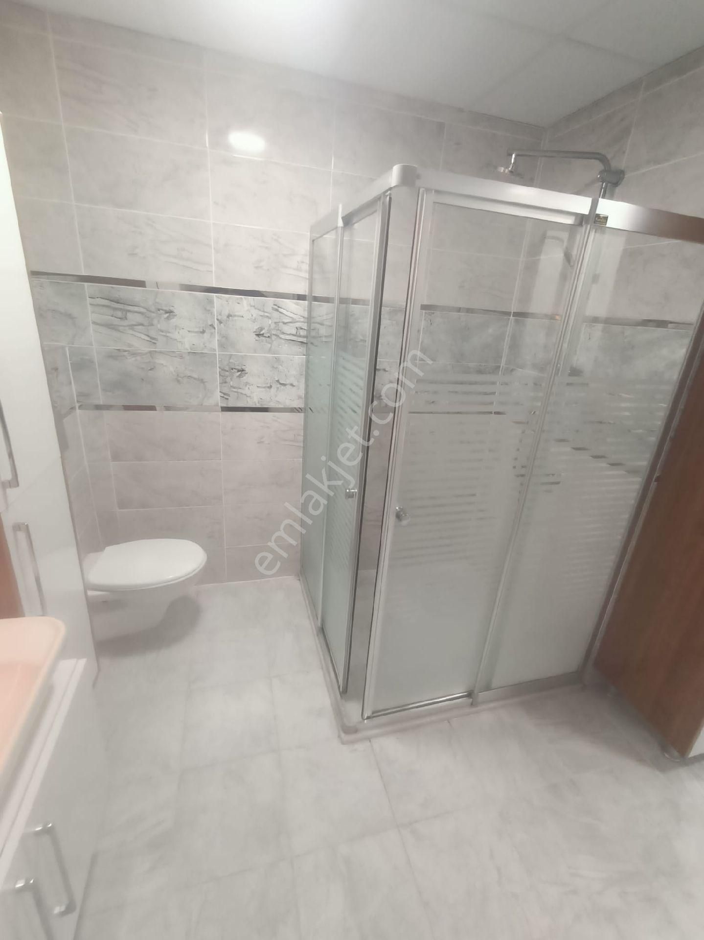 Kurttepe 3 Katlı Müstakil Evin 3 .katı Kiralıktır - Görsel 15