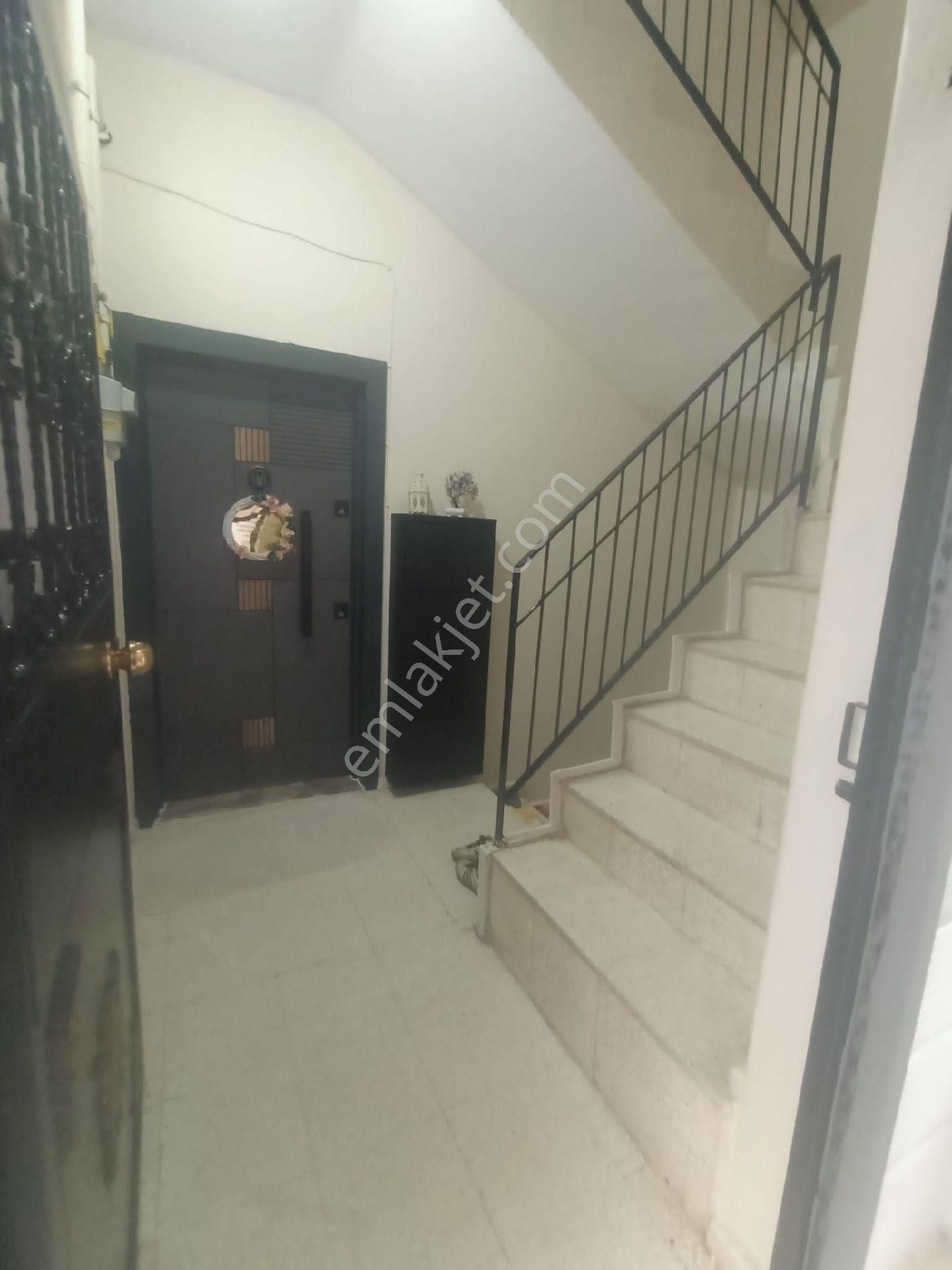 Kurttepe 3 Katlı Müstakil Evin 3 .katı Kiralıktır - Görsel 21