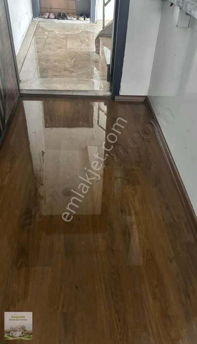 Üçyolda Caddeye 20 M Mesafede Vc +mutfaklı Dükkan - Görsel 2