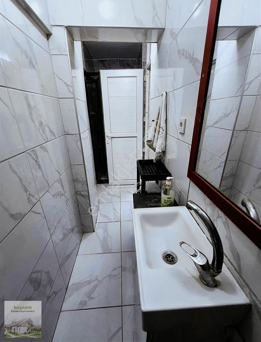 Eşyalı 1+1 Güzelyalının En Güze Sokağında Parkın Dibi Kiralık - Görsel 9