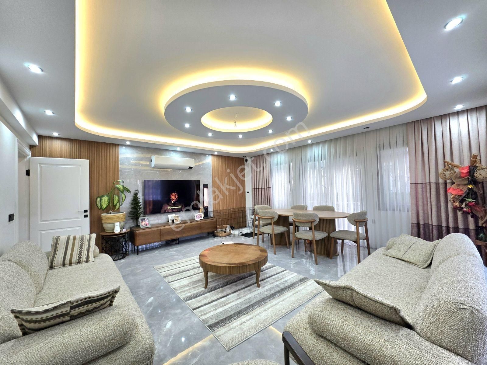 Fethiye Taşyaka'da Satılık 3+1 170m2 Bahçeli Geniş Daire