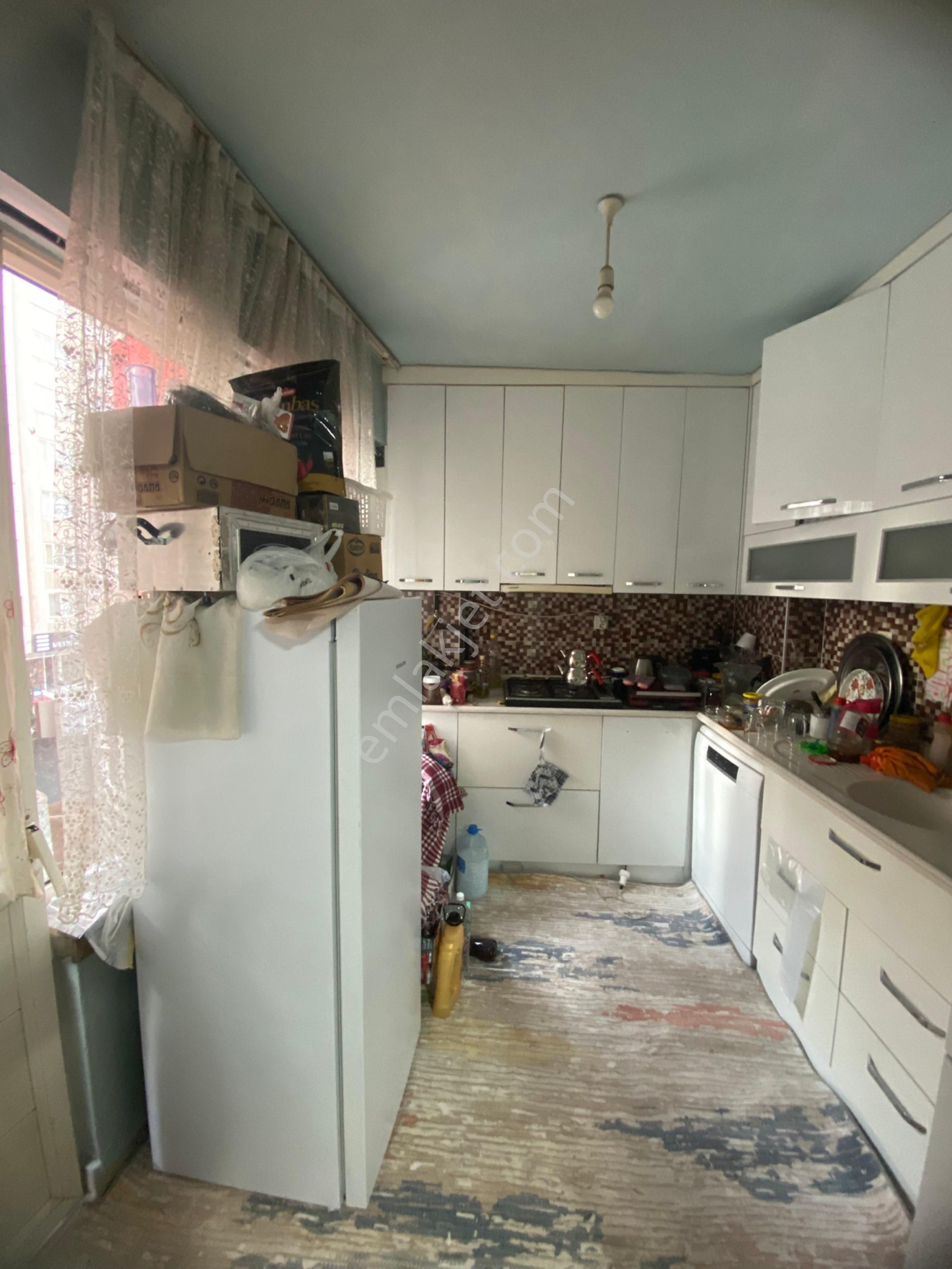 Satılık Daire 2+1dogalgazlı Çift Balkonlu