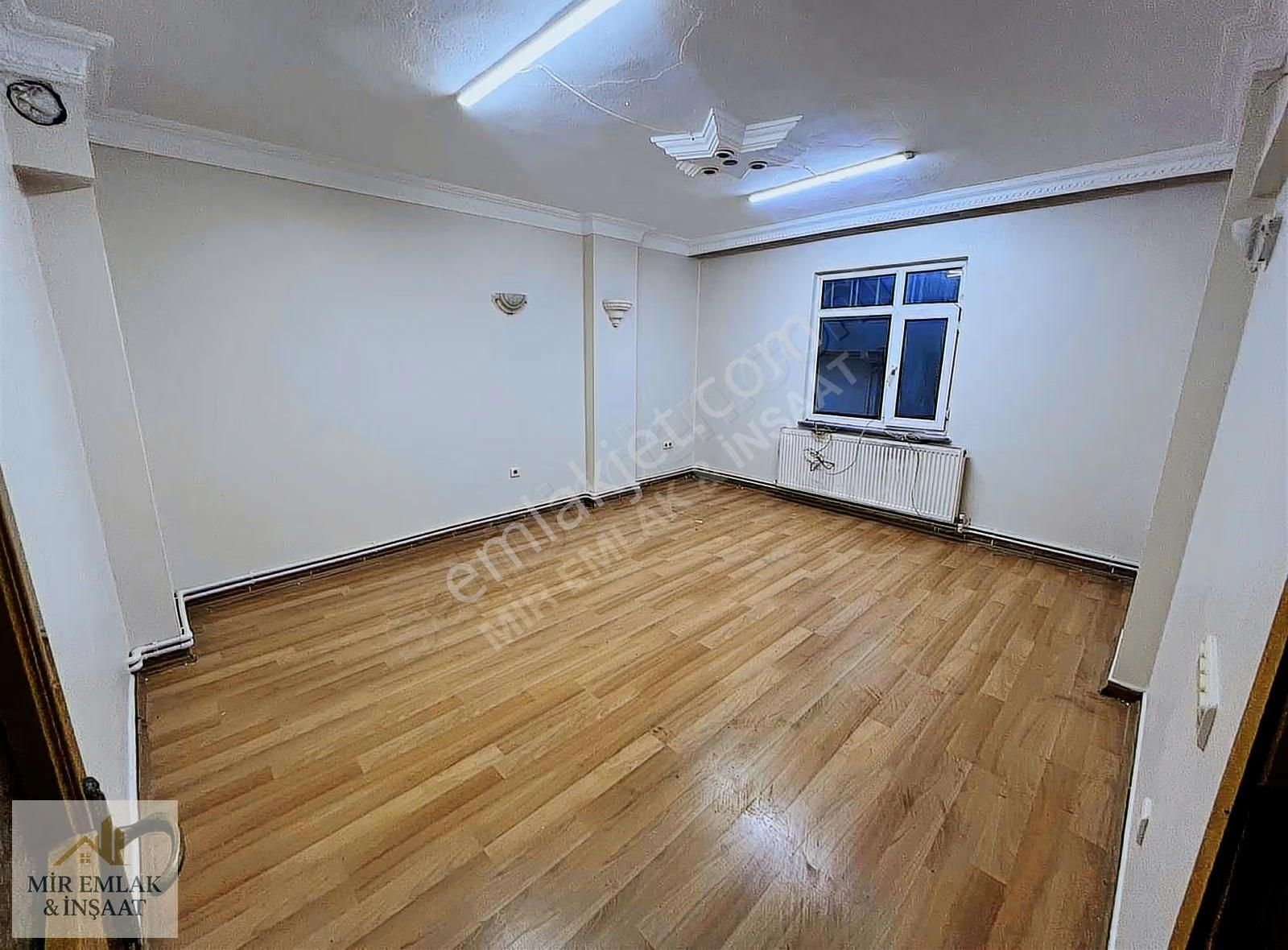 Mir Emlak & İnşaattan Kiralık 2+1 Merkezi Konumda 3. Kat Daire