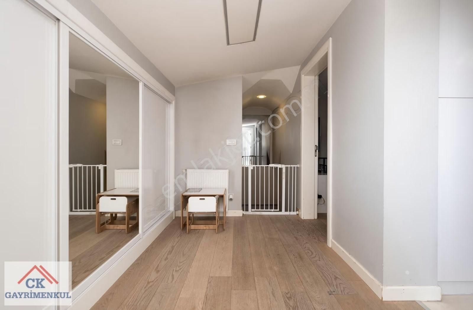 Ck'dan Erenköy Bağ Caddeye 2 Parelel De ' Kat Da Tek 285 M2 4+1 - Görsel 8