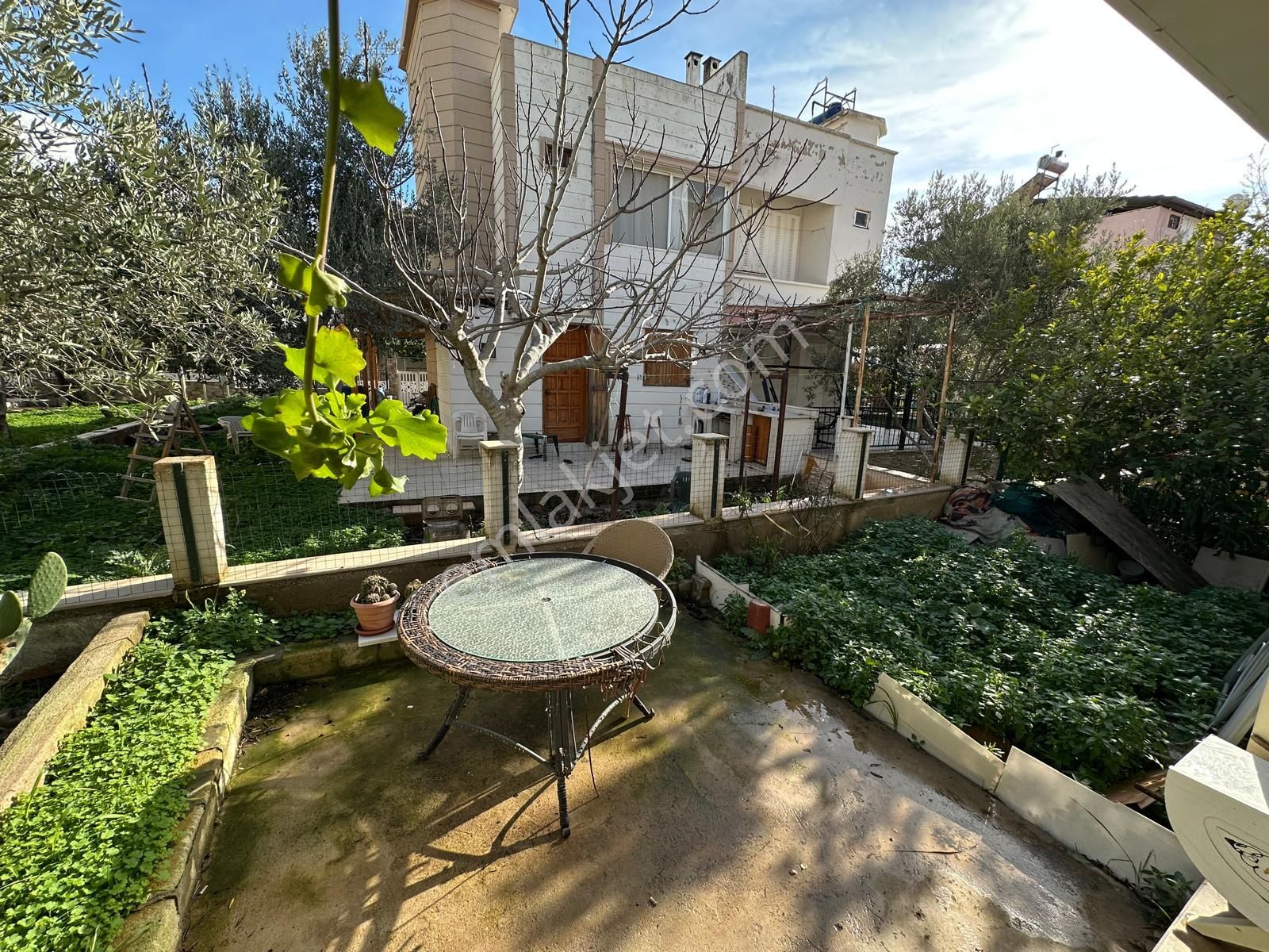 Didim Akbükte Satılık Denize Yakın Site İçinde 3+1 Bahçeli Villa - Görsel 7