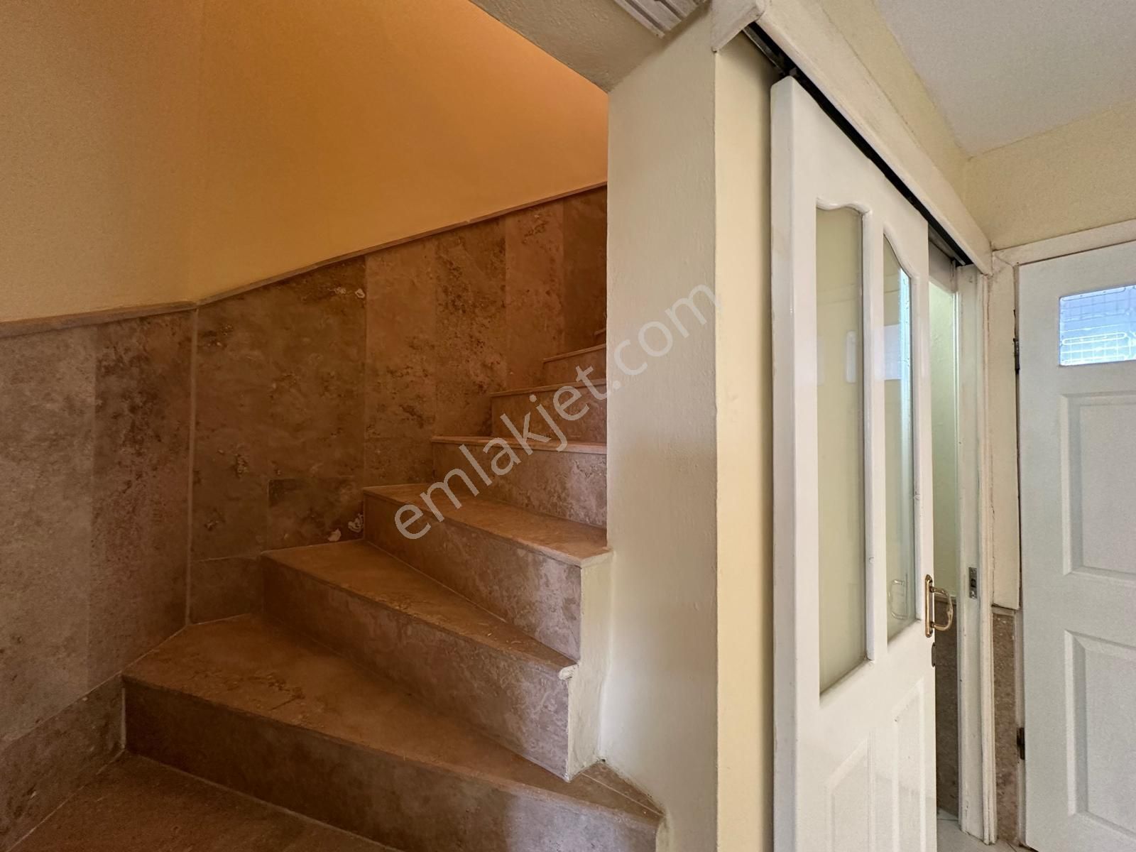 Didim Akbükte Satılık Denize Yakın Site İçinde 3+1 Bahçeli Villa - Görsel 28