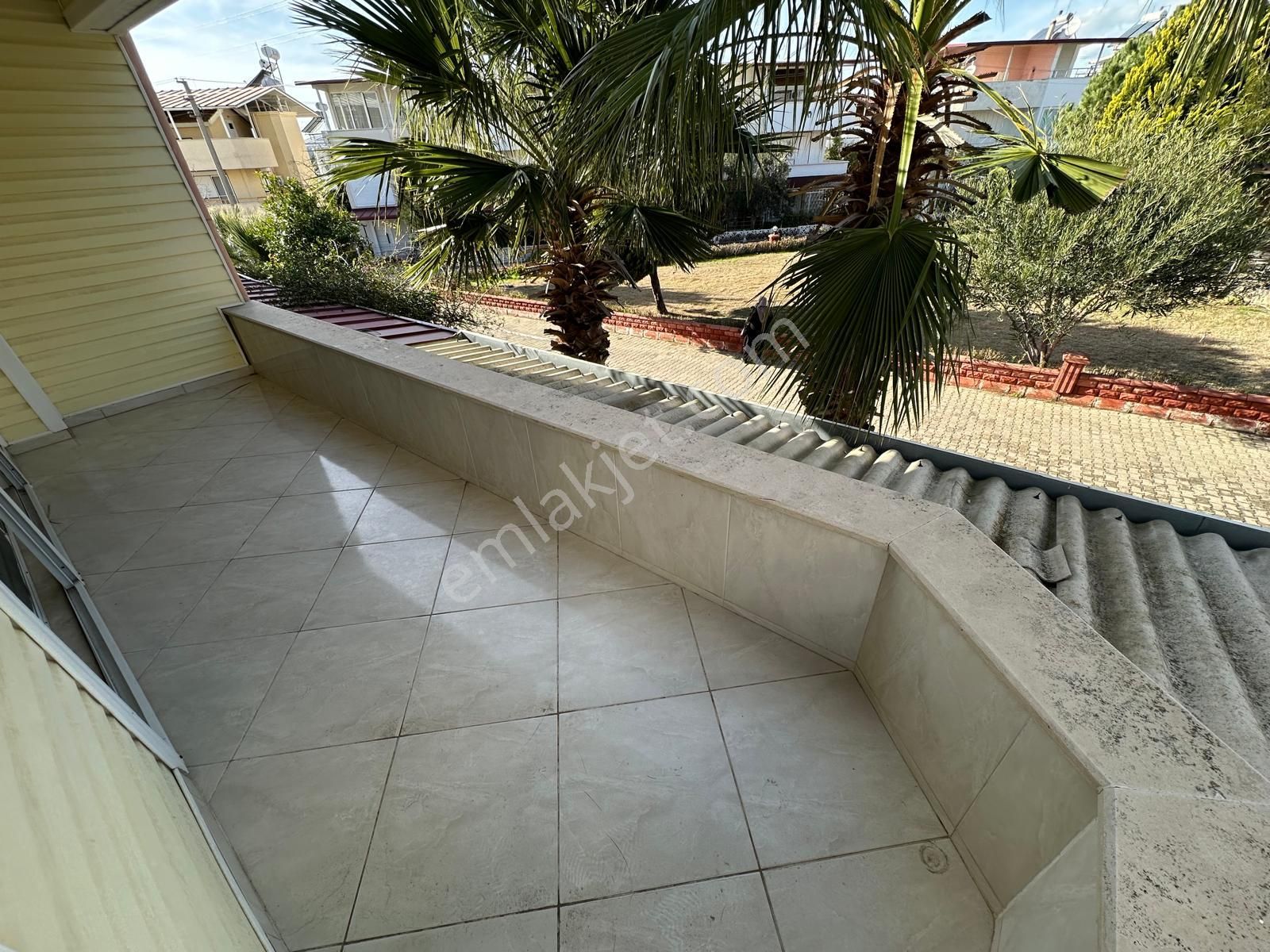 Didim Akbükte Satılık Denize Yakın Site İçinde 3+1 Bahçeli Villa - Görsel 20