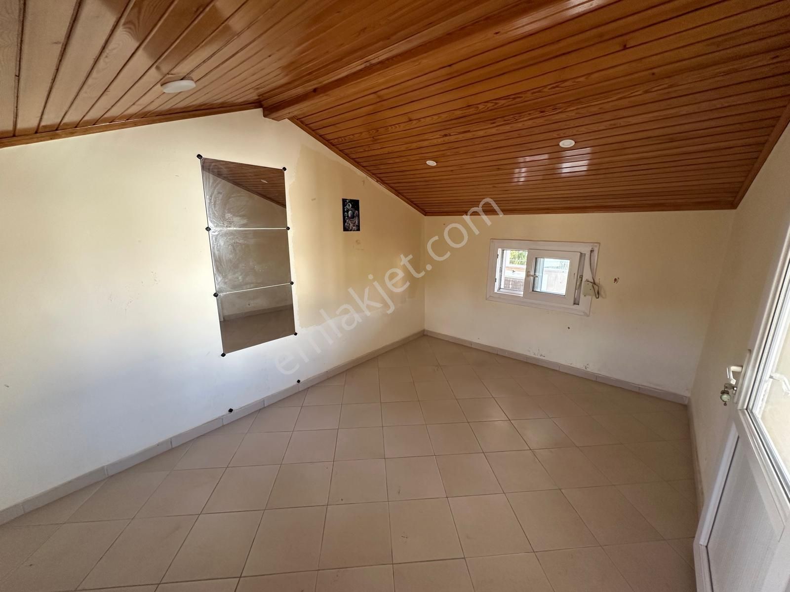 Didim Akbükte Satılık Denize Yakın Site İçinde 3+1 Bahçeli Villa - Görsel 15