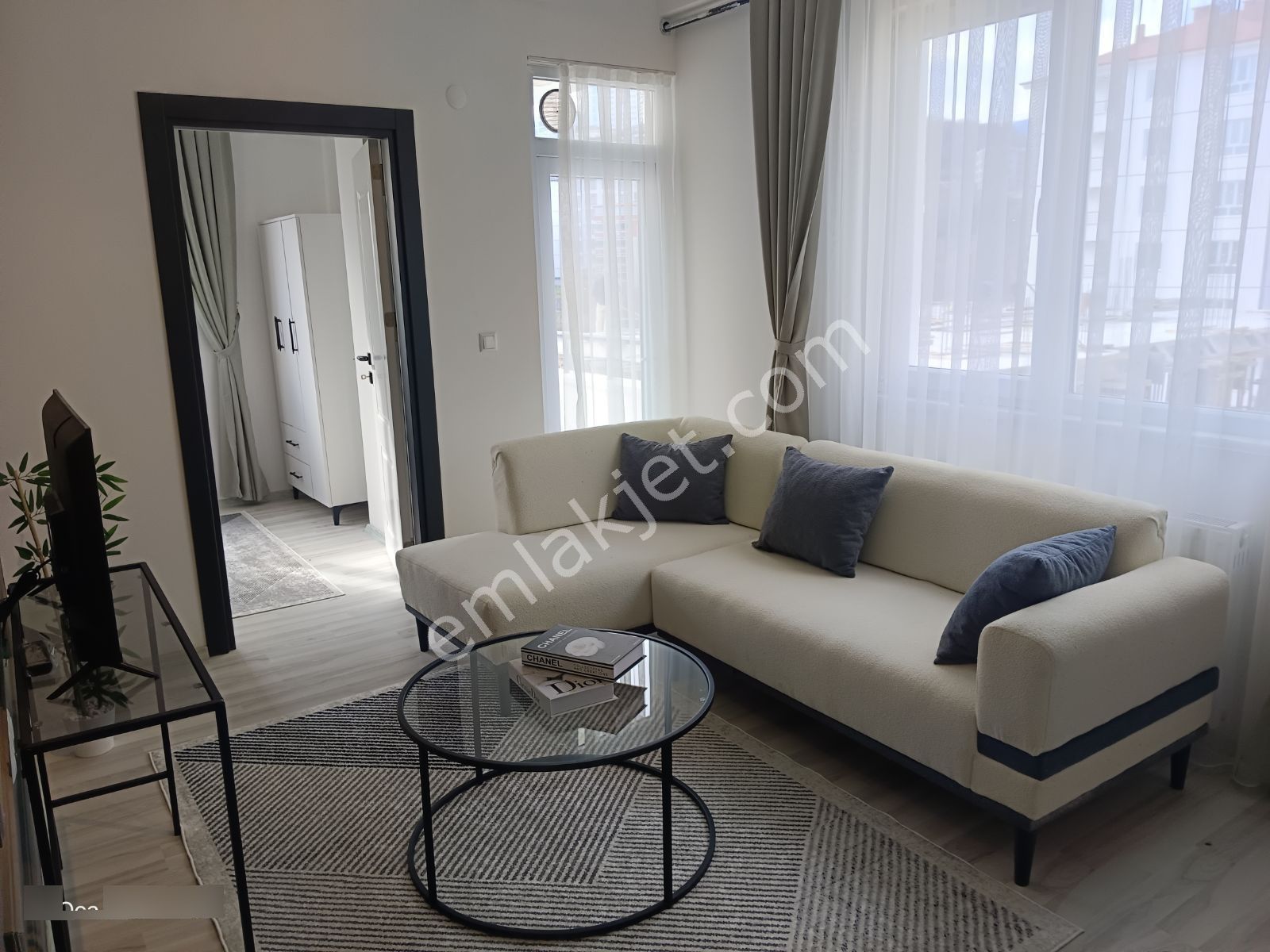 Truva/ Ahmet Kömürcü'den Körfez'de Tam Yatırımlık Eşyalı 1+1 - Görsel 13