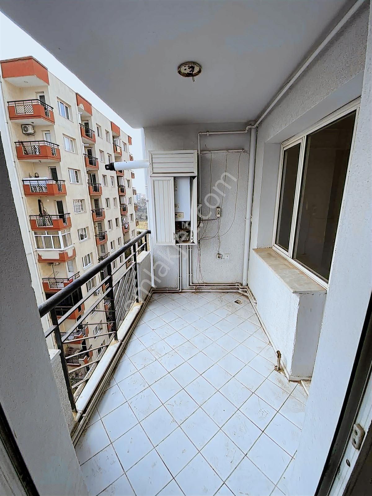 Bucada Site İçi Satılık 3+1 Arakat Asansörlü Merkezi Konumda Ev - Görsel 22