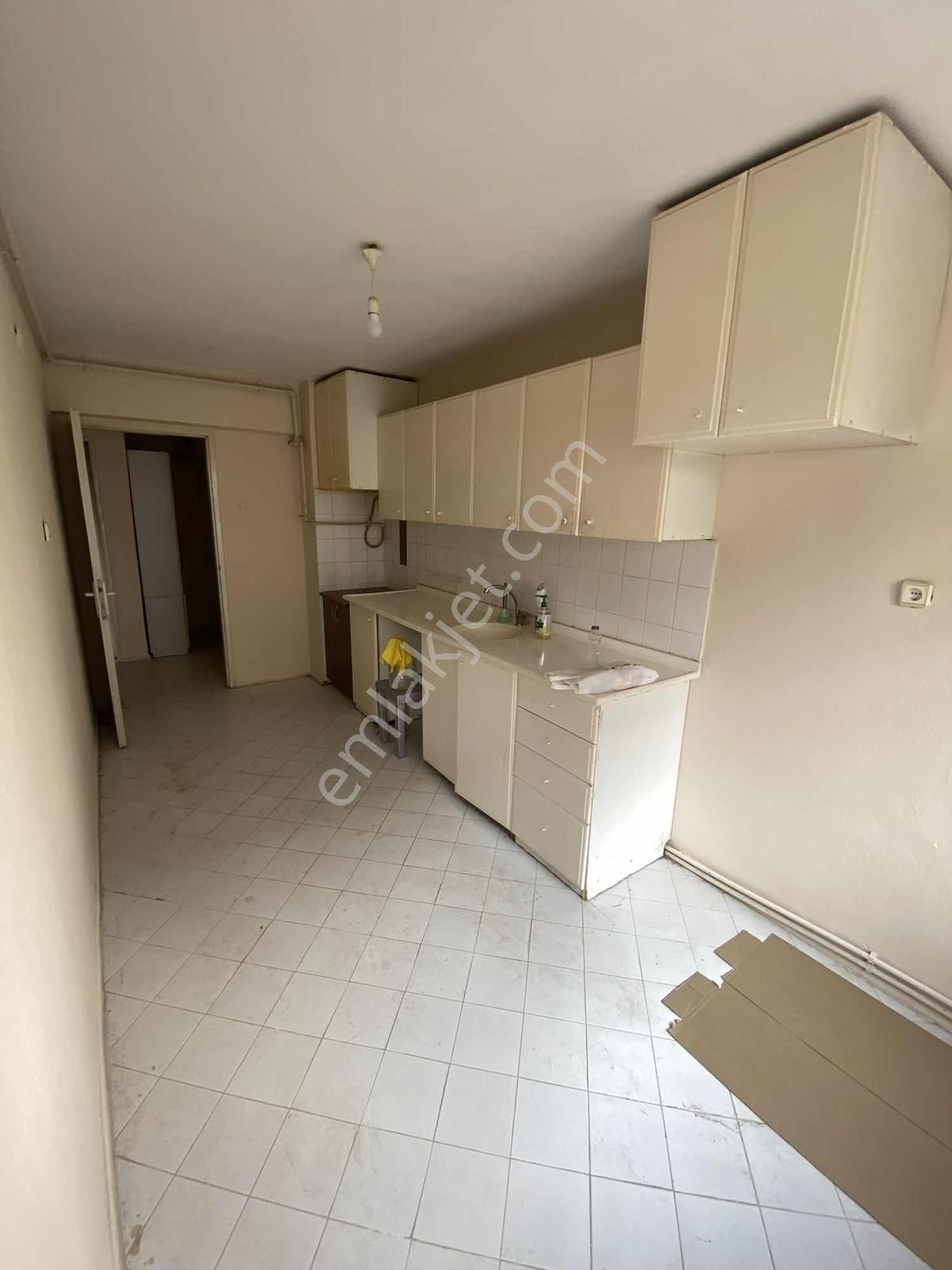 Bucada Site İçi Satılık 3+1 Arakat Asansörlü Merkezi Konumda Ev - Görsel 19