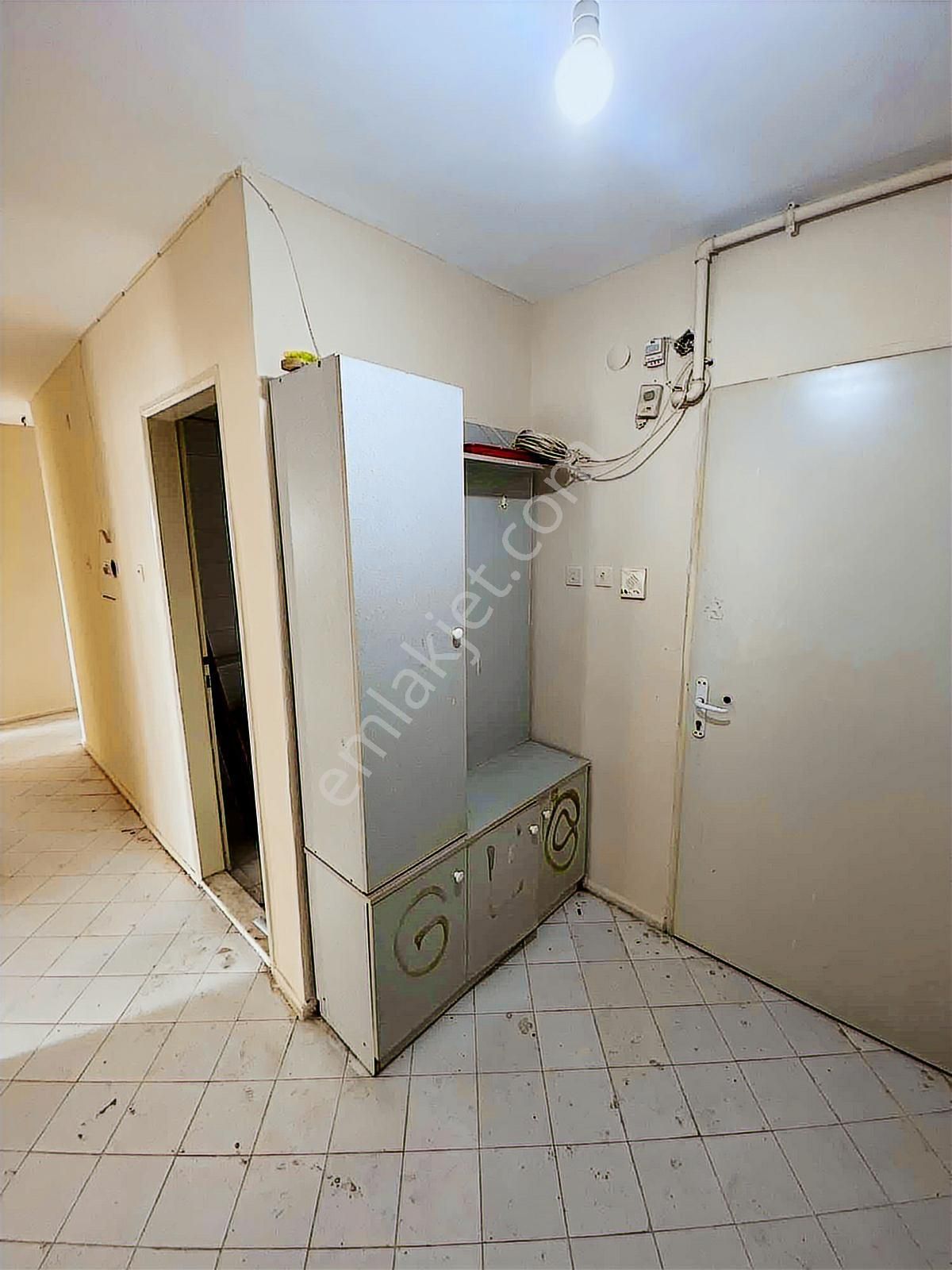 Bucada Site İçi Satılık 3+1 Arakat Asansörlü Merkezi Konumda Ev - Görsel 19