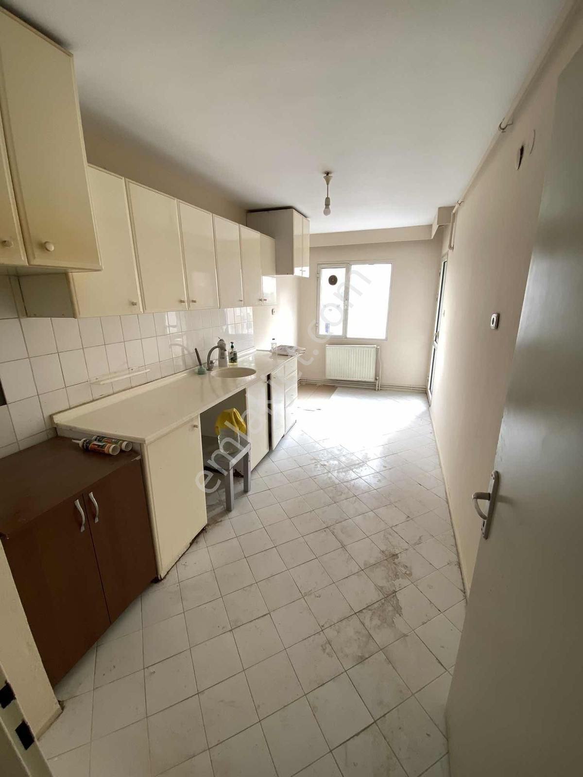 Bucada Site İçi Satılık 3+1 Arakat Asansörlü Merkezi Konumda Ev - Görsel 13