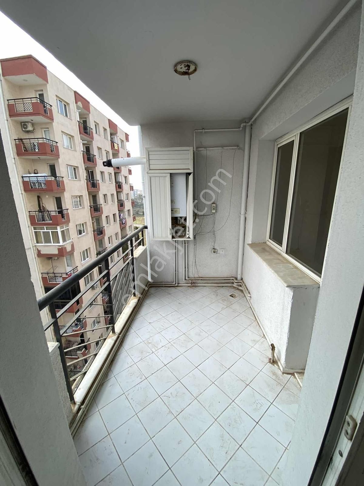 Bucada Site İçi Satılık 3+1 Arakat Asansörlü Merkezi Konumda Ev - Görsel 25