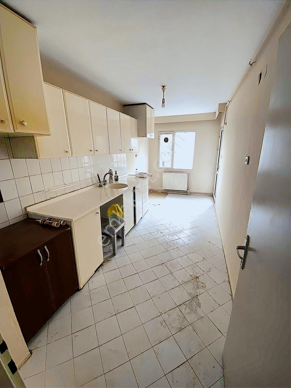 Bucada Site İçi Satılık 3+1 Arakat Asansörlü Merkezi Konumda Ev - Görsel 24