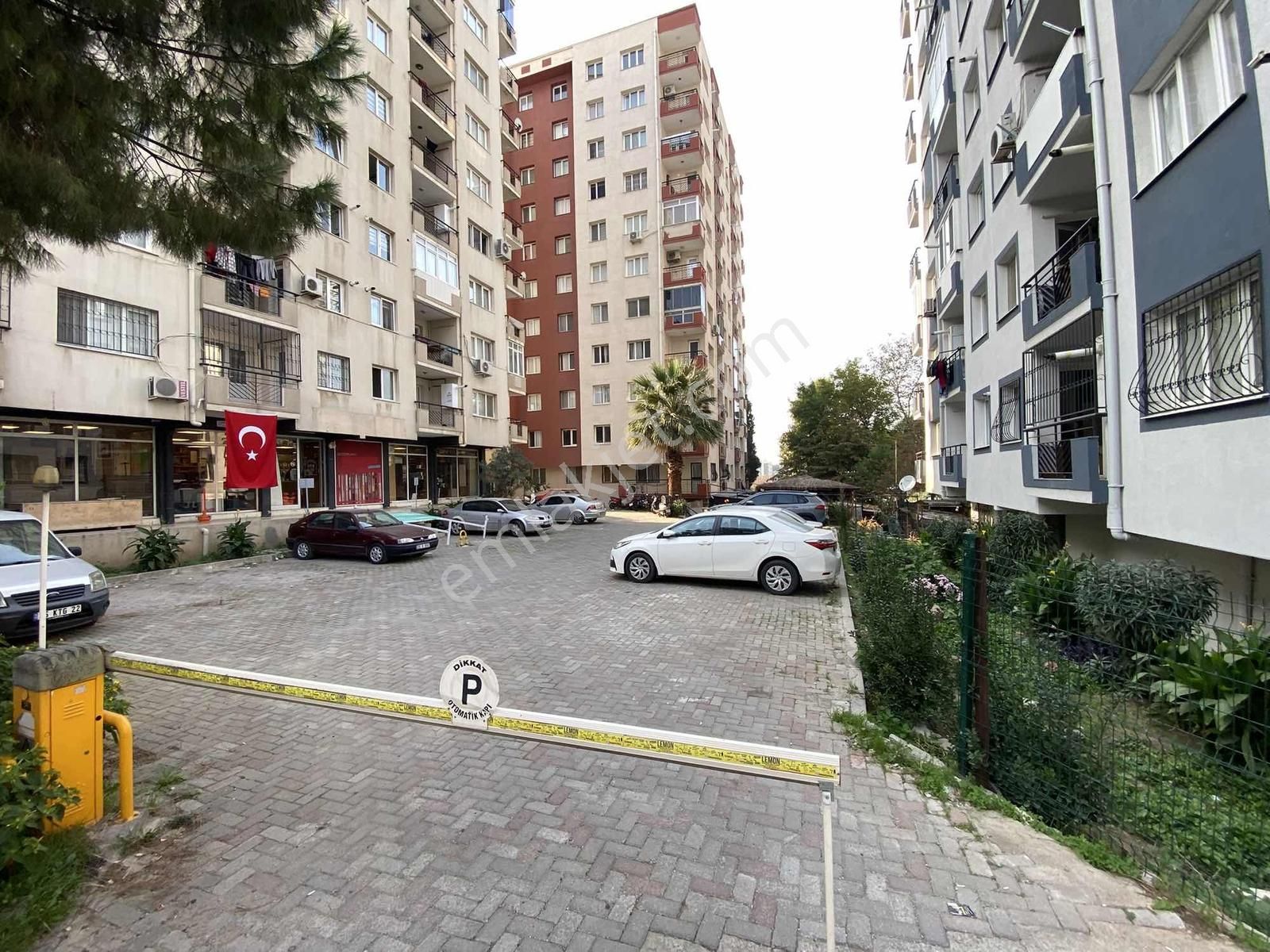 Bucada Site İçi Satılık 3+1 Arakat Asansörlü Merkezi Konumda Ev - Görsel 16