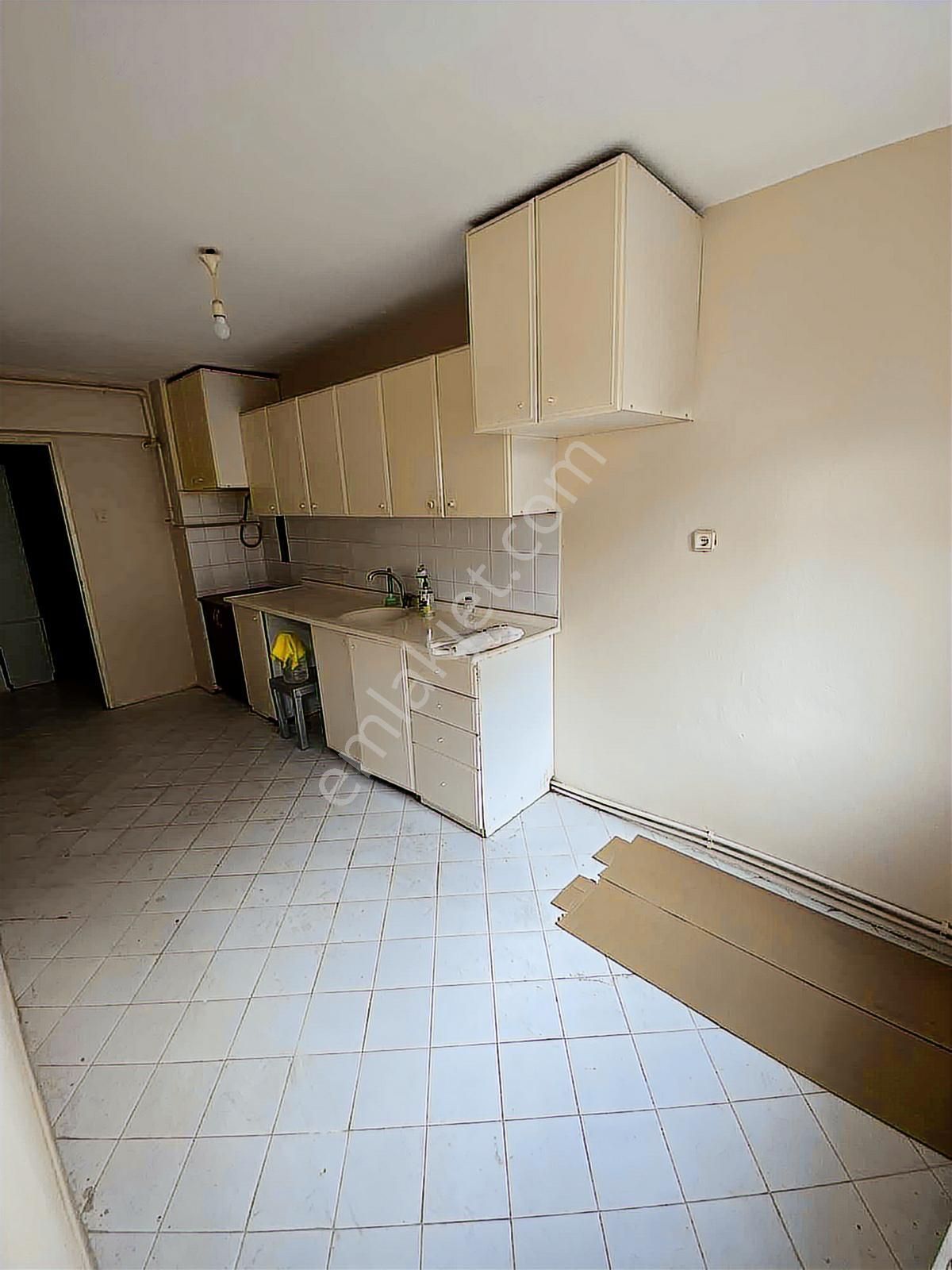 Bucada Site İçi Satılık 3+1 Arakat Asansörlü Merkezi Konumda Ev - Görsel 21