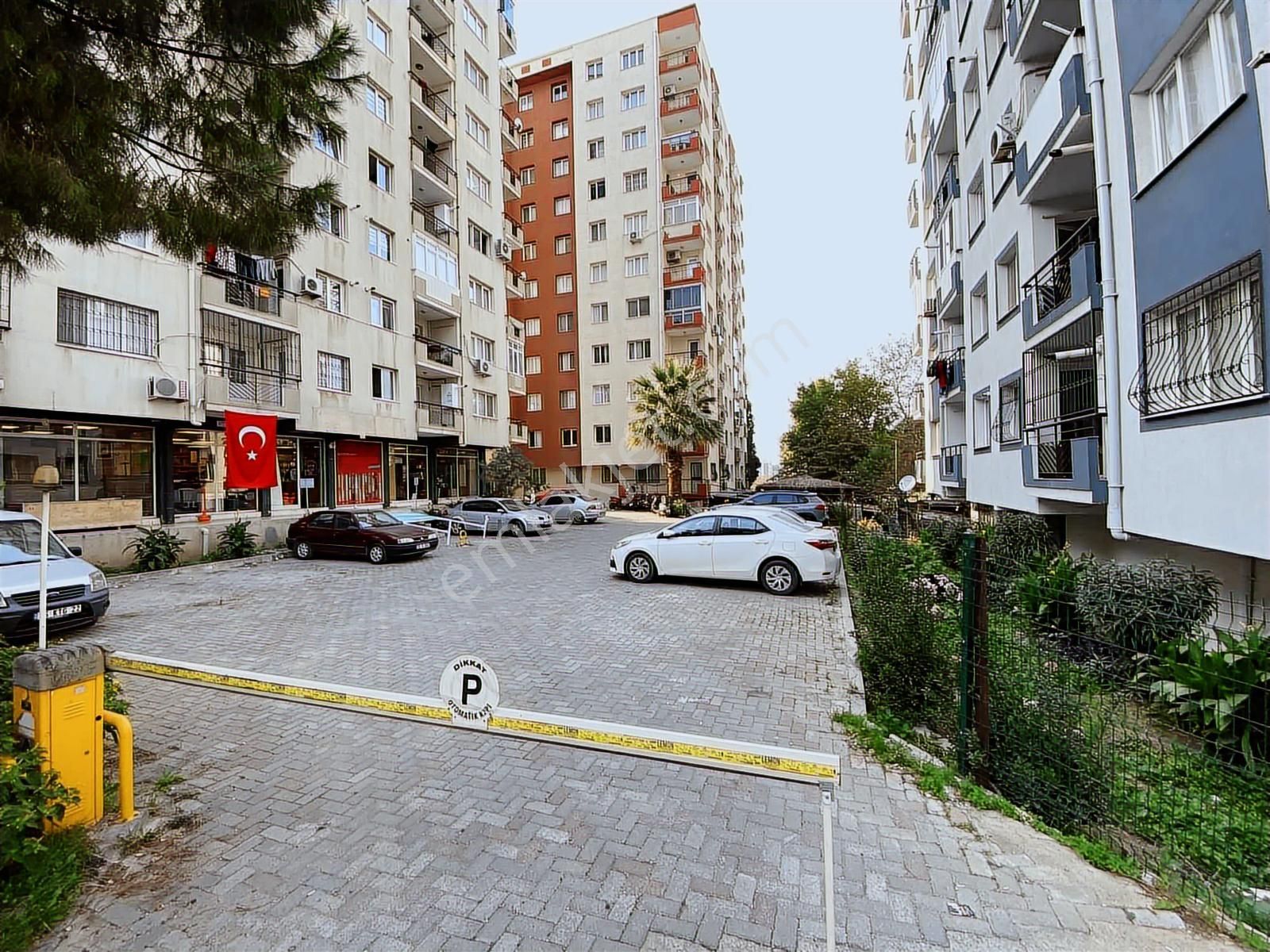 Bucada Site İçi Satılık 3+1 Arakat Asansörlü Merkezi Konumda Ev - Görsel 14