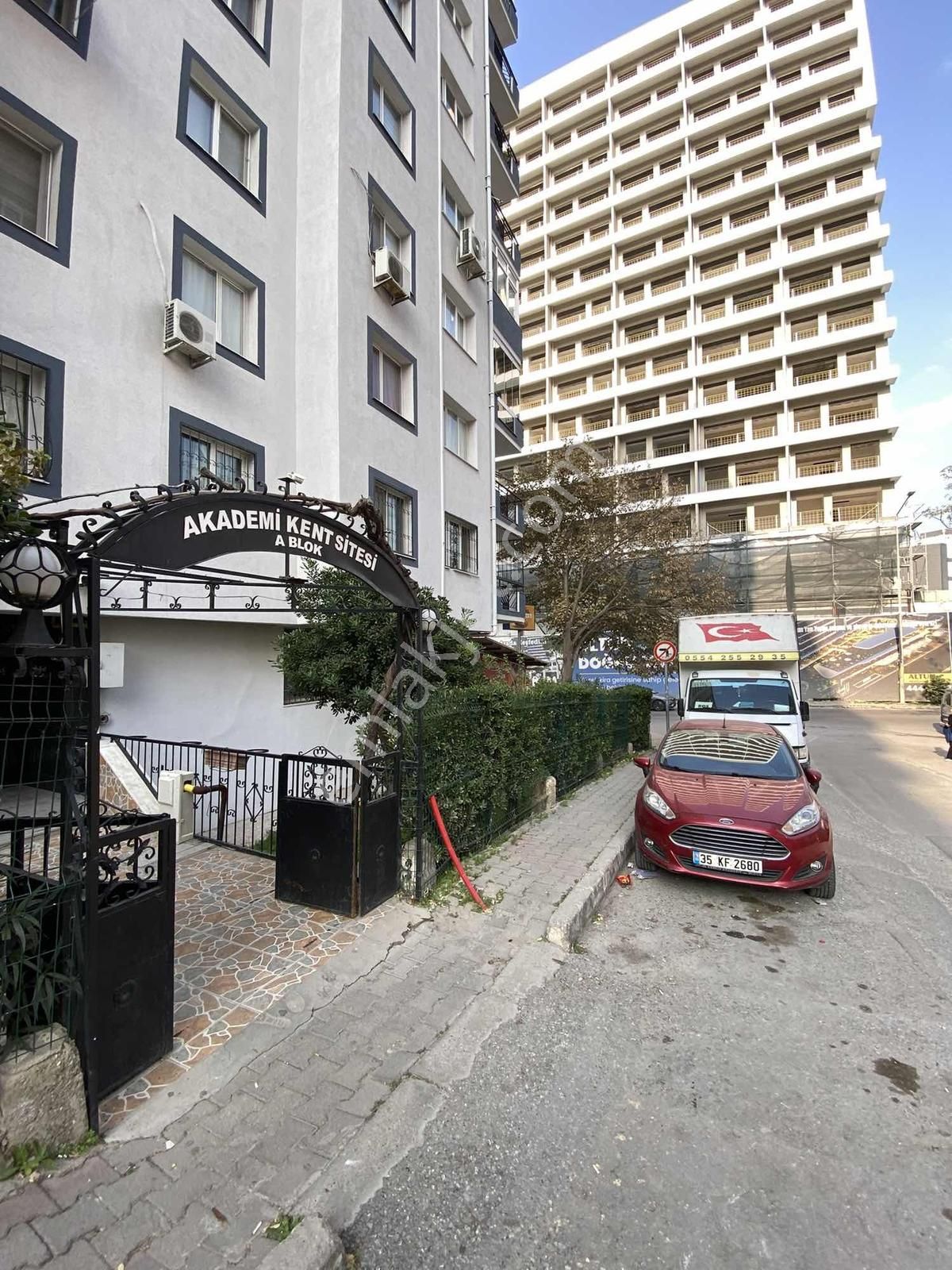 Bucada Site İçi Satılık 3+1 Arakat Asansörlü Merkezi Konumda Ev - Görsel 17