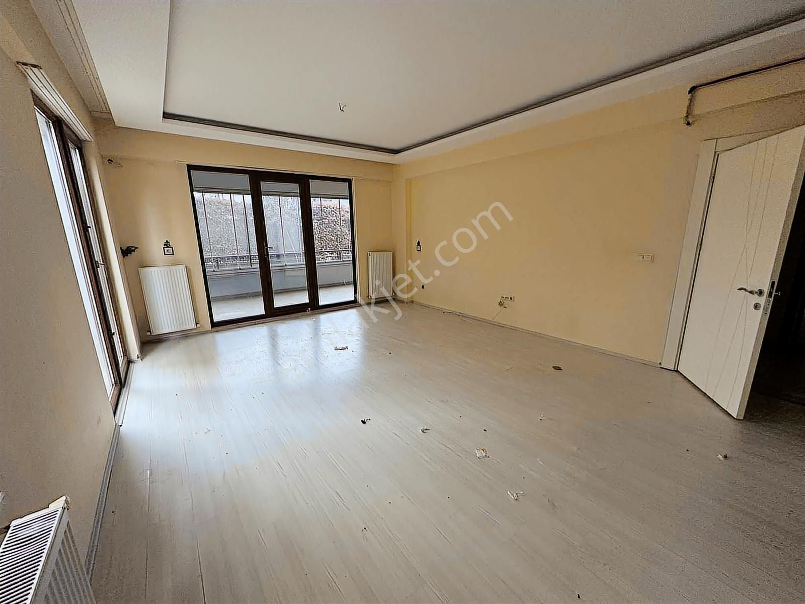 Ertuğrul'da Koç Ortaokulu Yanı Satılık 2+1 Bahçe Katı Daire - Görsel 17