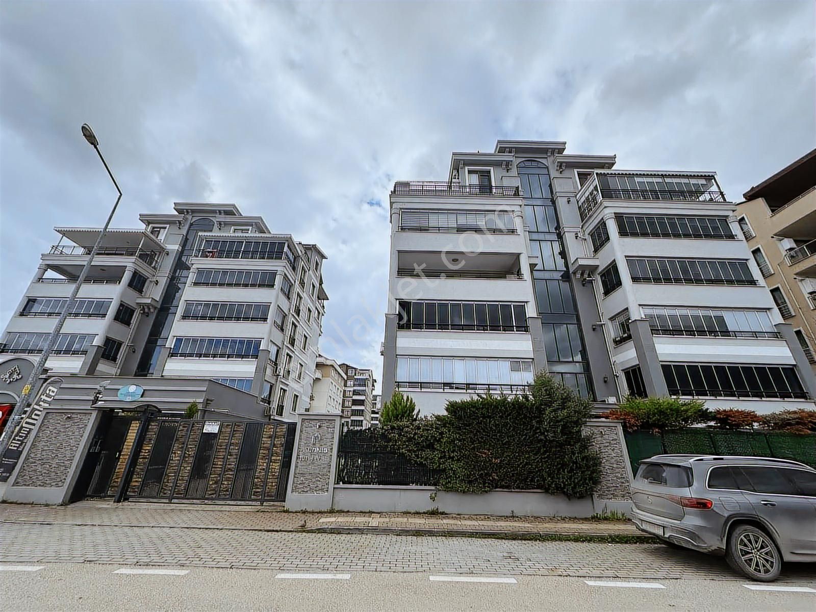 Ertuğrul'da Koç Ortaokulu Yanı Satılık 2+1 Bahçe Katı Daire - Görsel 10