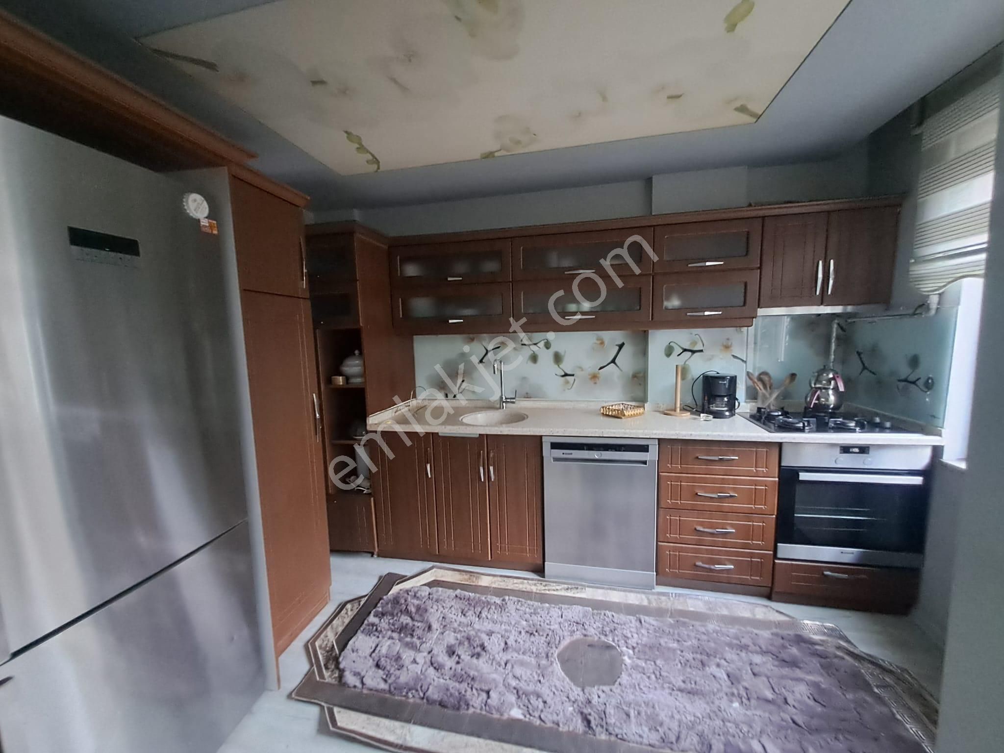 Re/max Advantage'den Yunuselinde Eşyalı 3+1 Kiralık Daire - Görsel 12