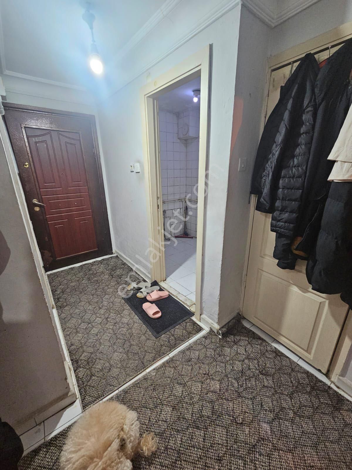 Zeytinburnu Sümer Mahallesinde 2+1 Ara Kat Daire - Görsel 4