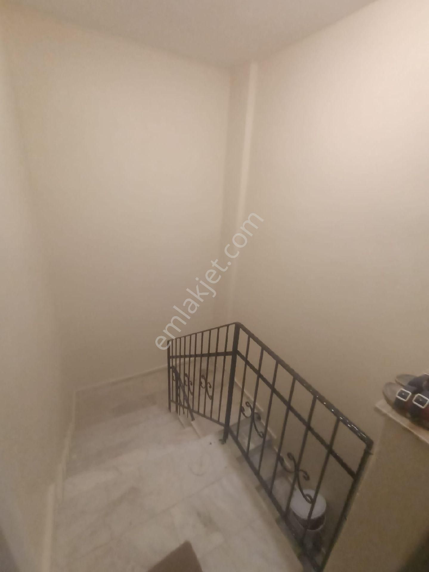 Kurttepe Ruh Sağlığı Civarı 2+1 A.mutfak Kiralık Daire - Görsel 17